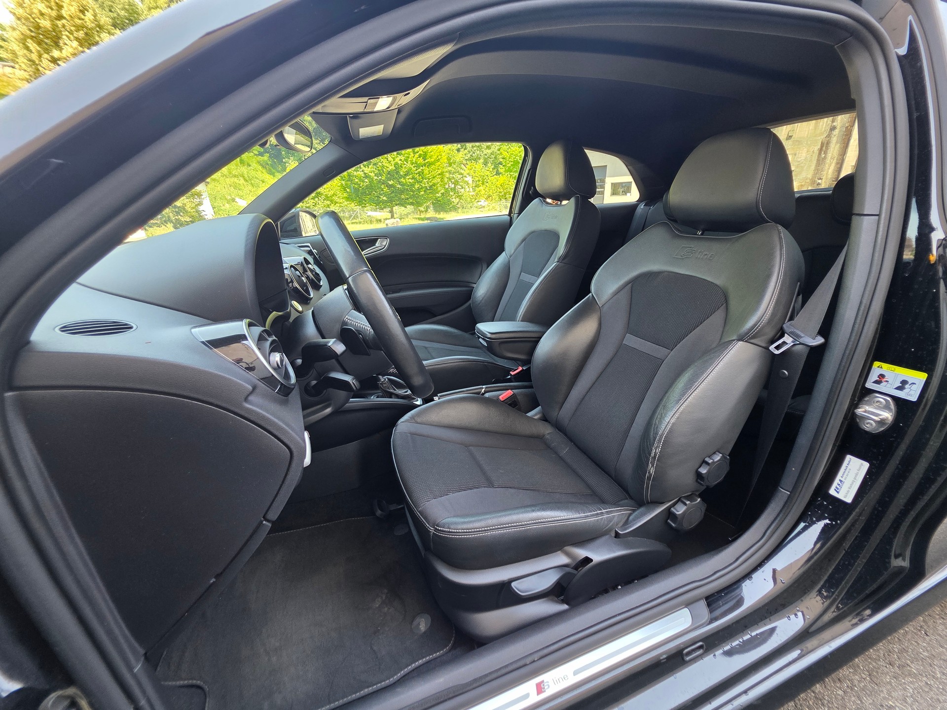 AUDI A1 1.8 TFSI Sport S-tronic-image-19