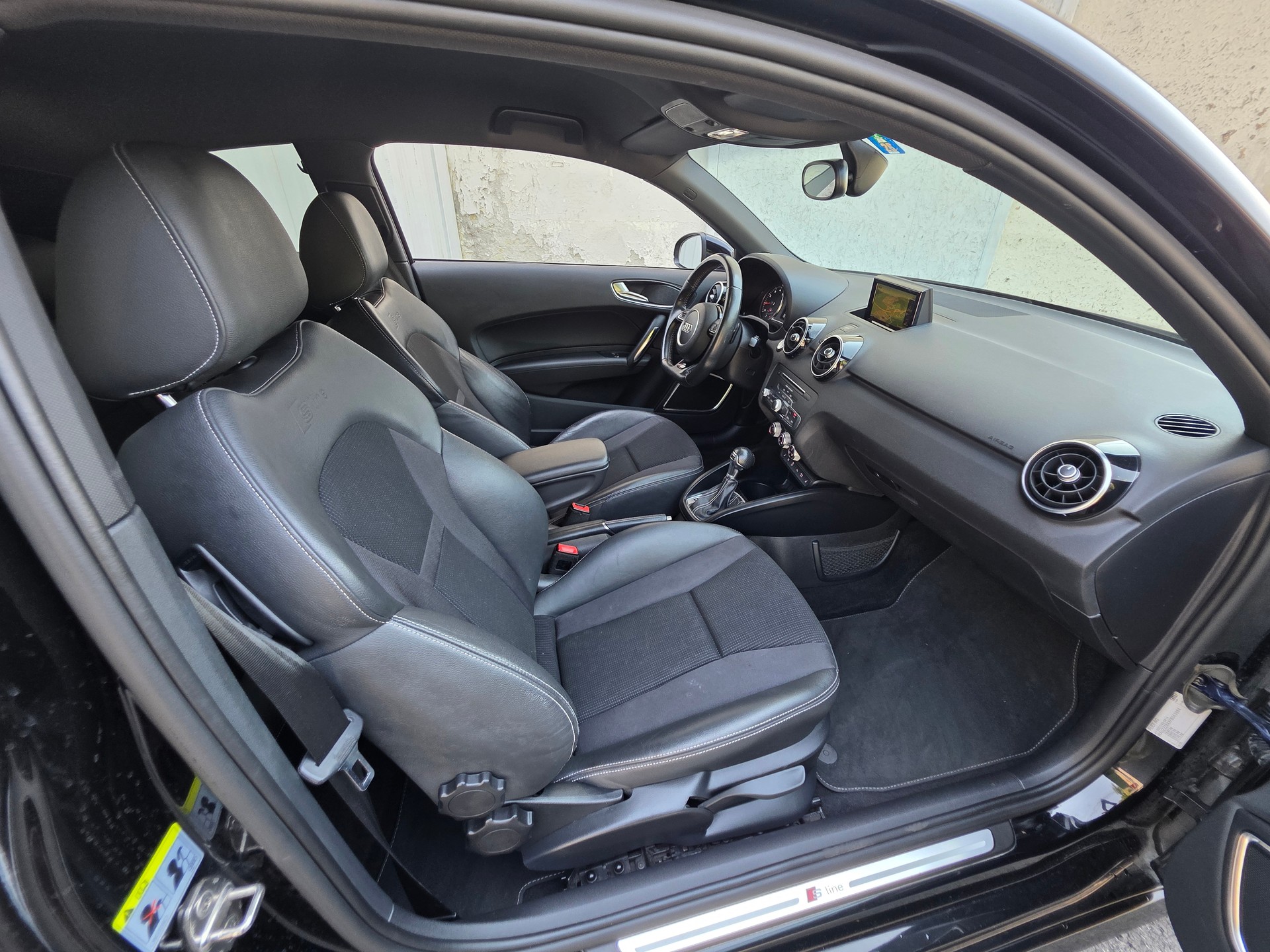 AUDI A1 1.8 TFSI Sport S-tronic-image-20