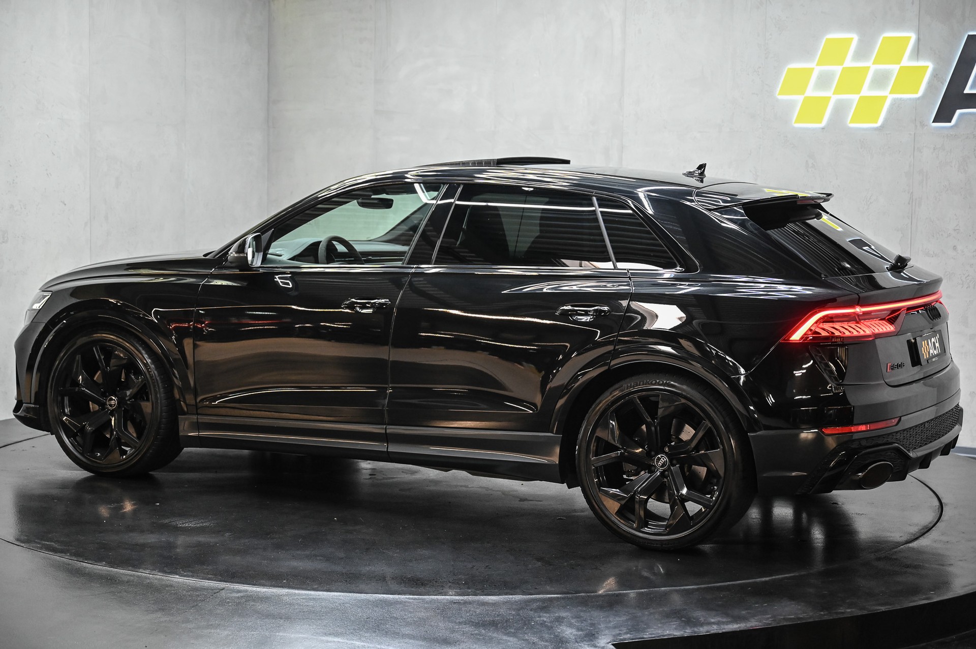 AUDI RS Q8 4.0 V8 TFSI quattro-image-5