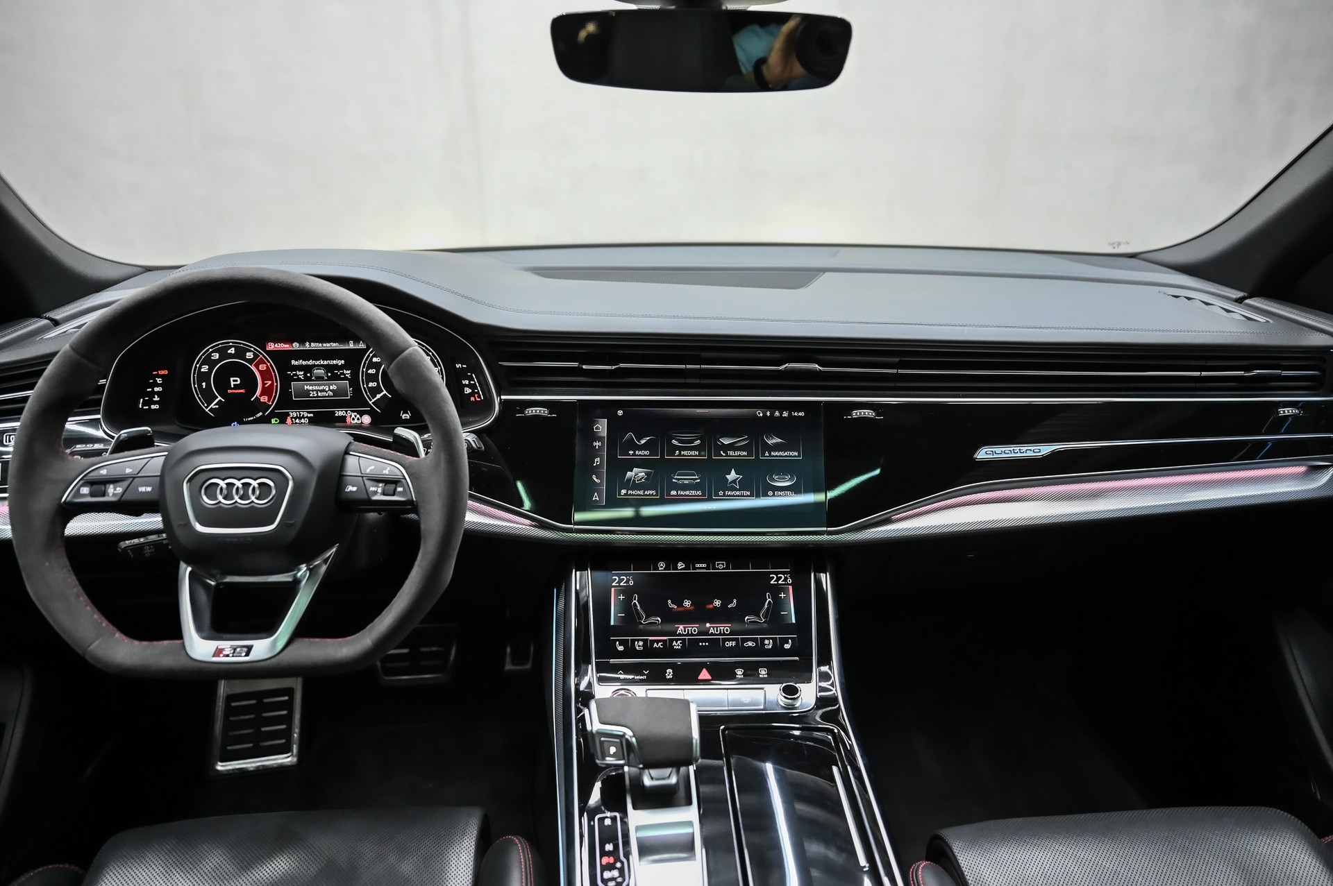 AUDI RS Q8 4.0 V8 TFSI quattro-image-26