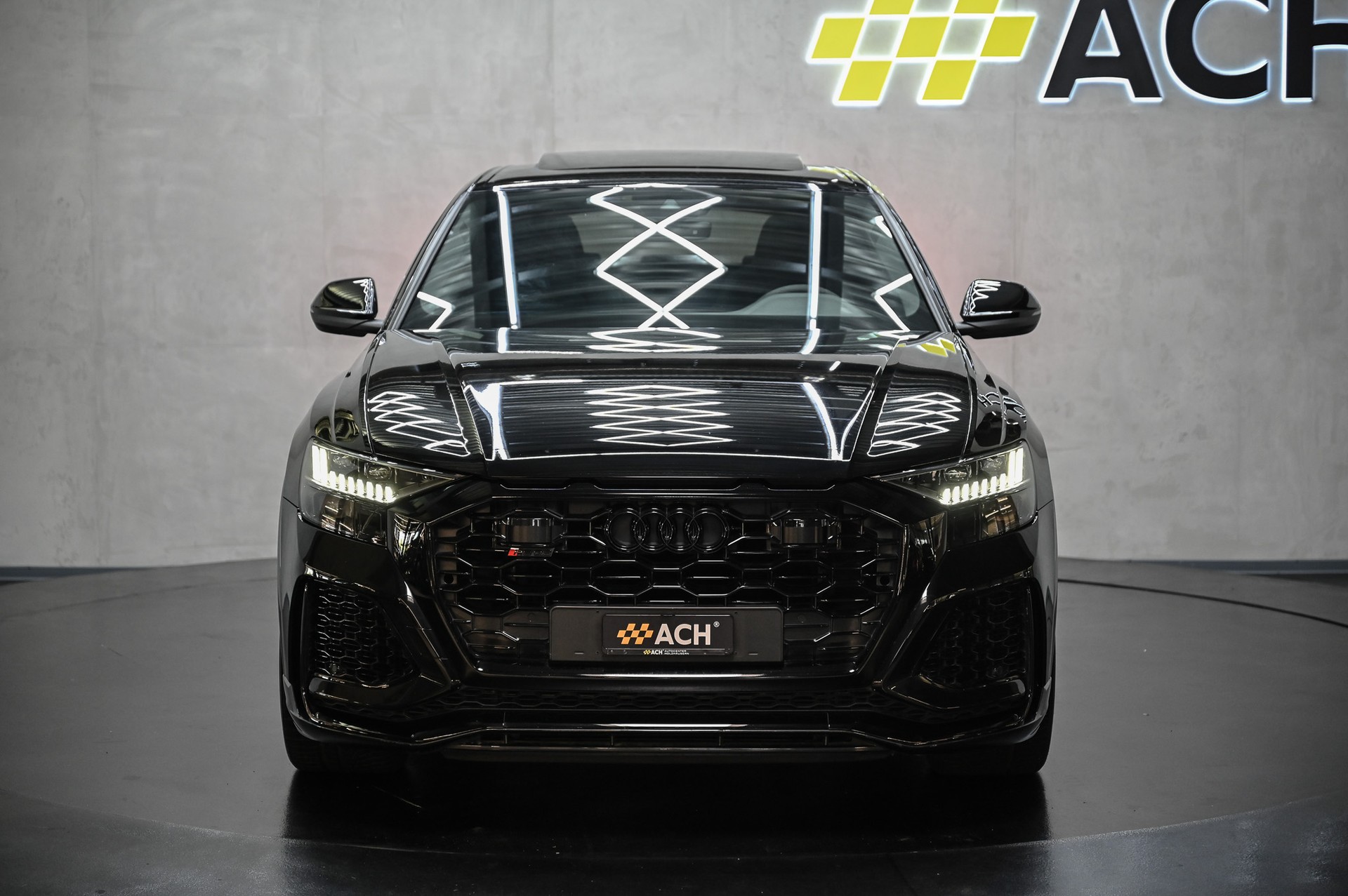 AUDI RS Q8 4.0 V8 TFSI quattro-showroom-element-1