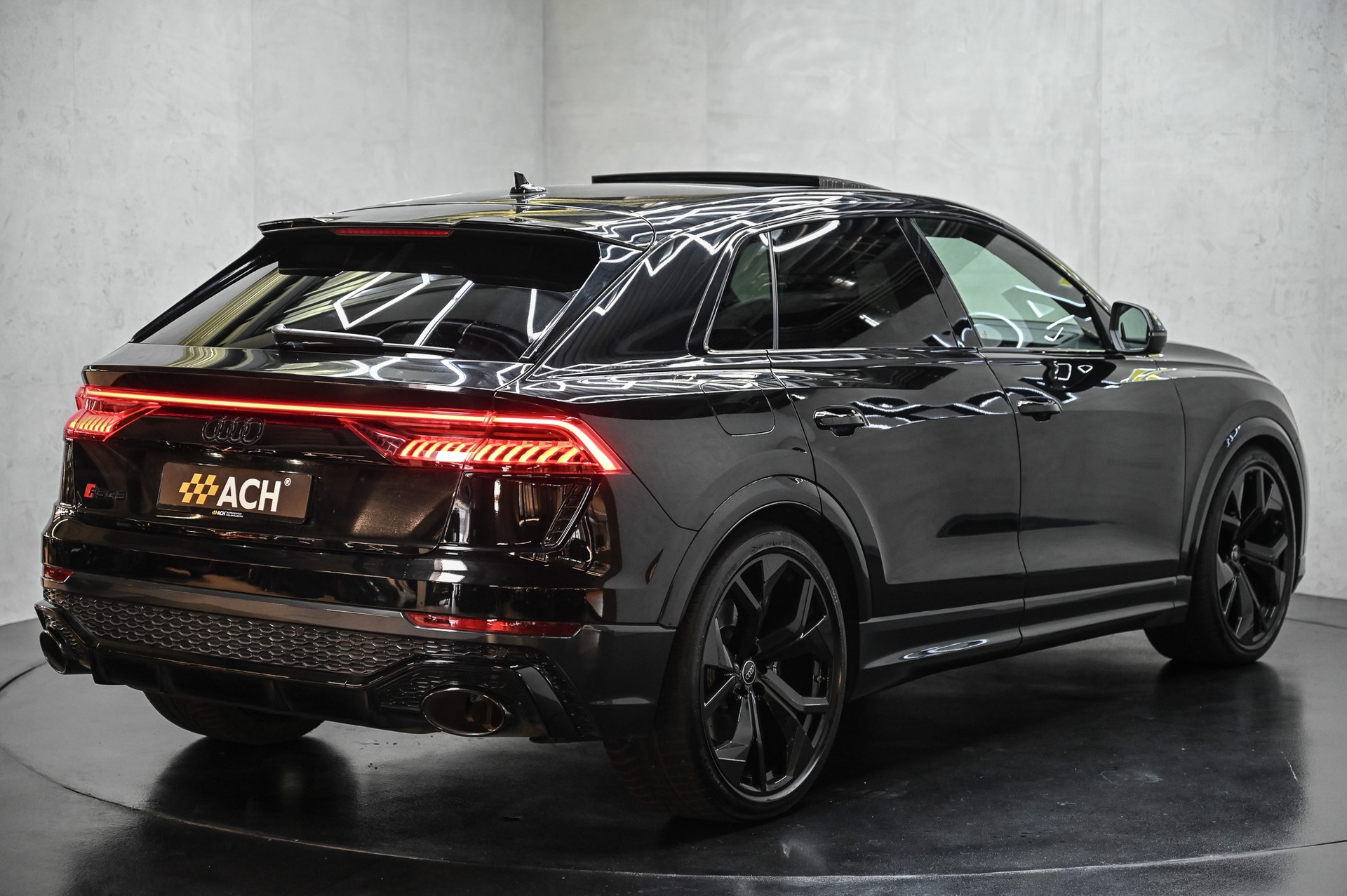 AUDI RS Q8 4.0 V8 TFSI quattro-image-8