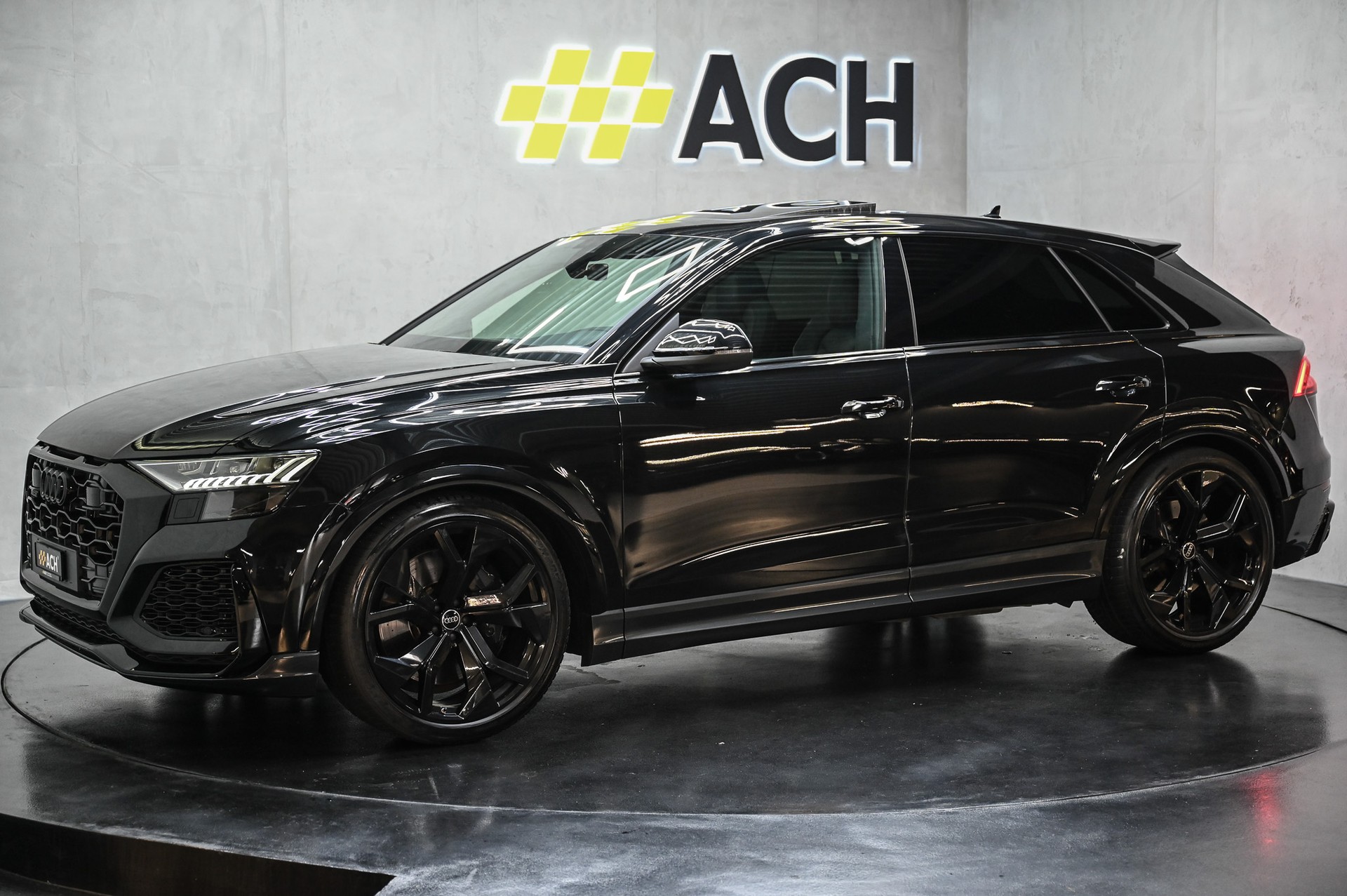AUDI RS Q8 4.0 V8 TFSI quattro-showroom-element-3