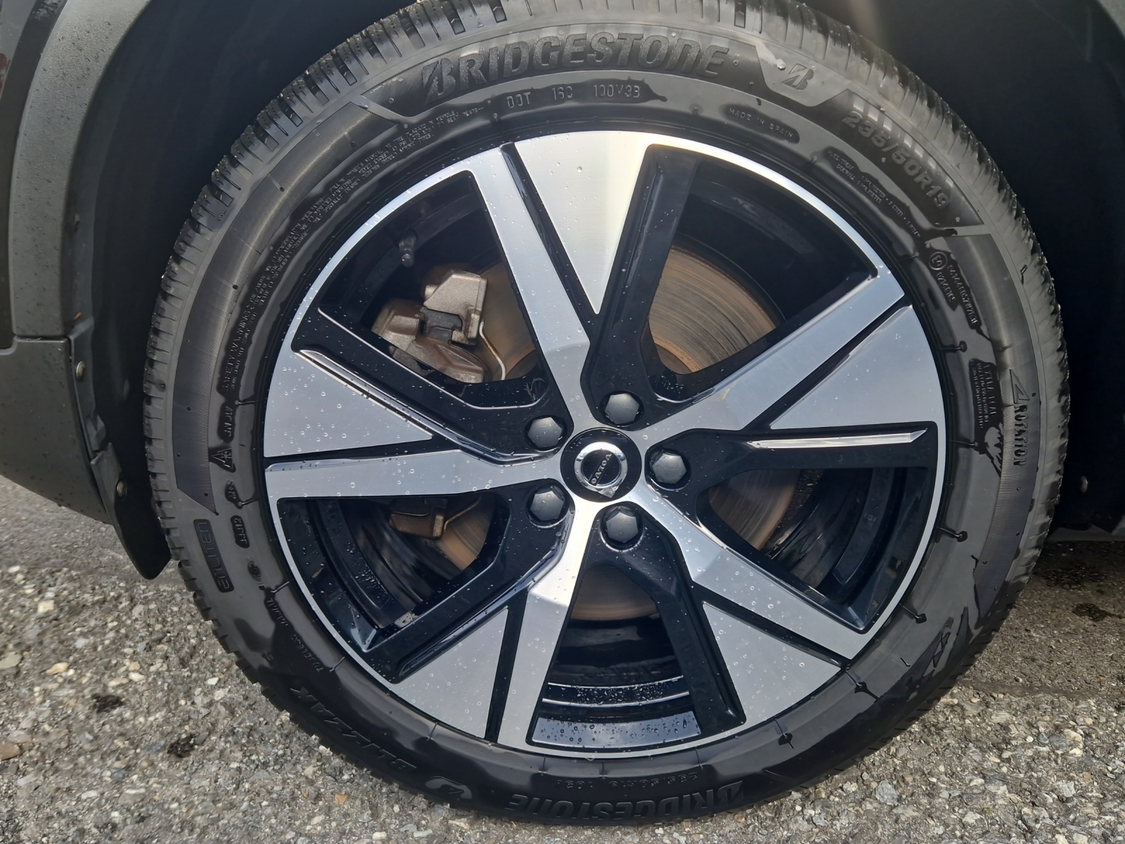 VOLVO XC40 P8 R-Design AWD-image-14