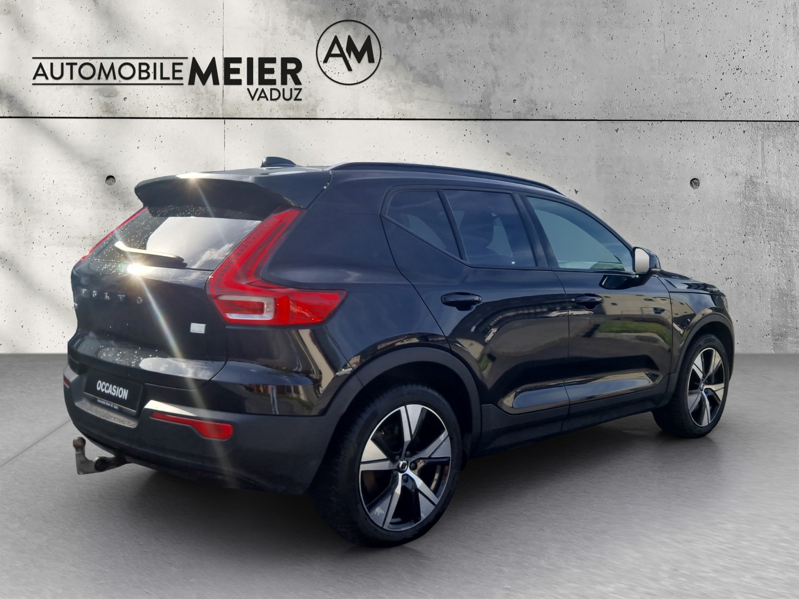 VOLVO XC40 P8 R-Design AWD-image-9