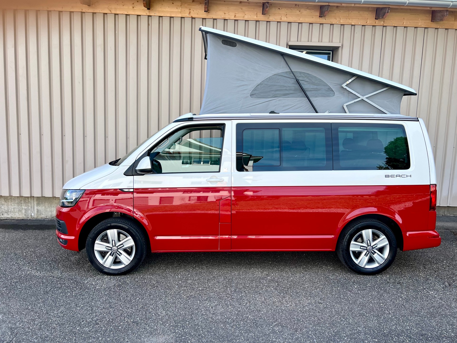 VW T6 California 2.0 TDI 150 PS Beach Liberty 4Motion DSG by Nutzfahrzeugcenter Seetal-image-2