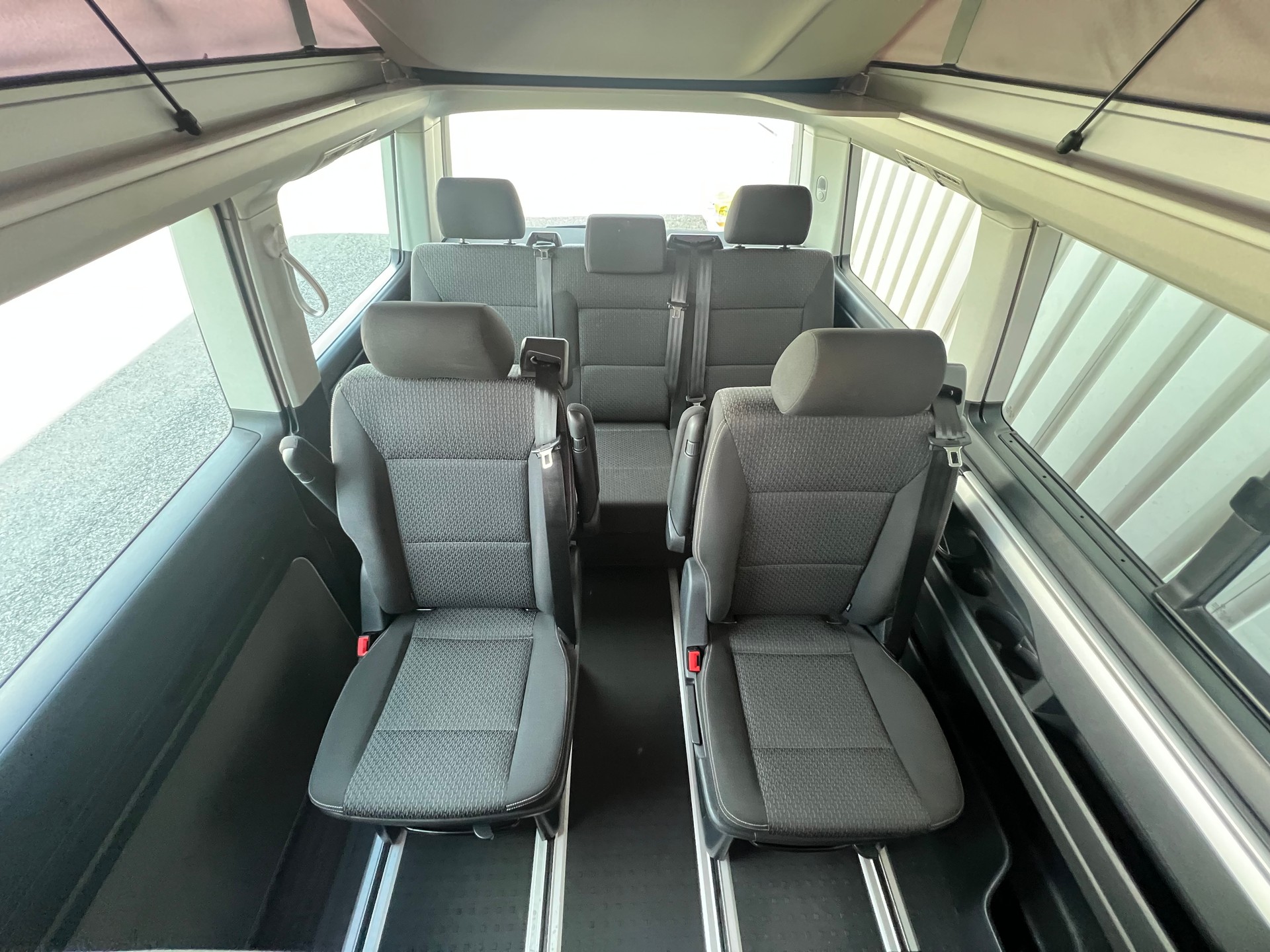 VW T6 California 2.0 TDI 150 PS Beach Liberty 4Motion DSG by Nutzfahrzeugcenter Seetal-image-14