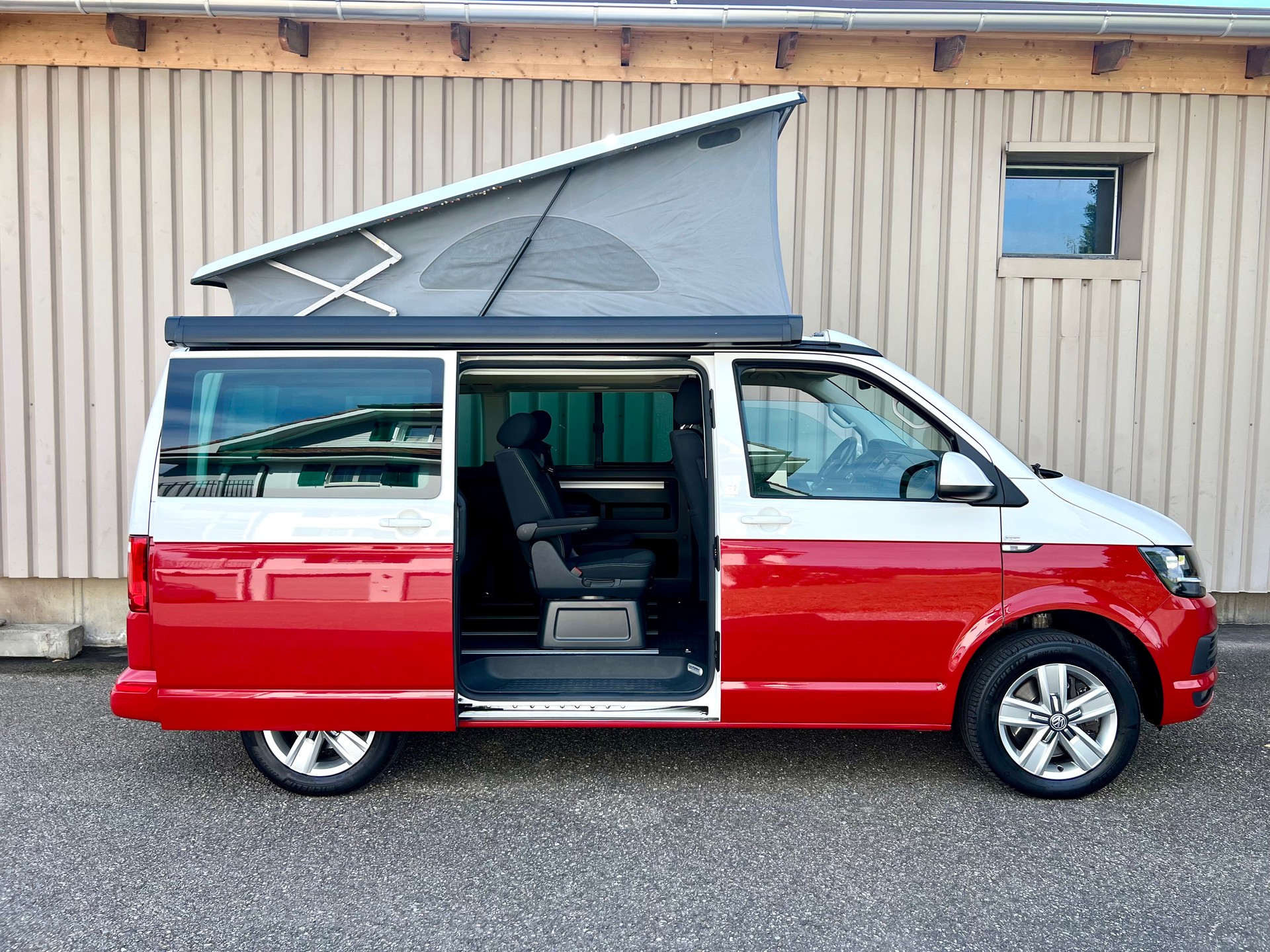 VW T6 California 2.0 TDI 150 PS Beach Liberty 4Motion DSG by Nutzfahrzeugcenter Seetal-image-4