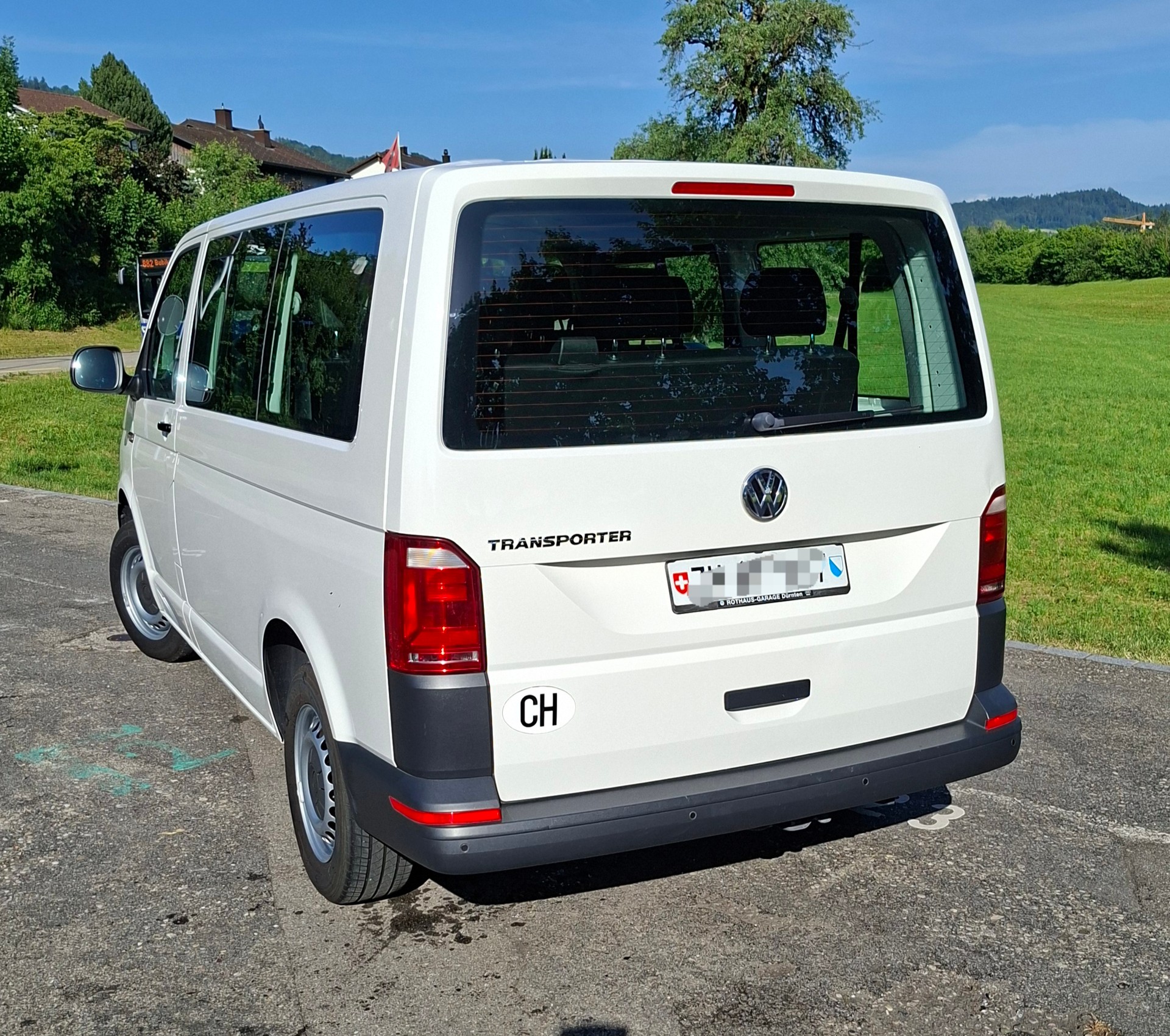 VW 2.0 TDI 150PS DSG 9Plätze-image-3