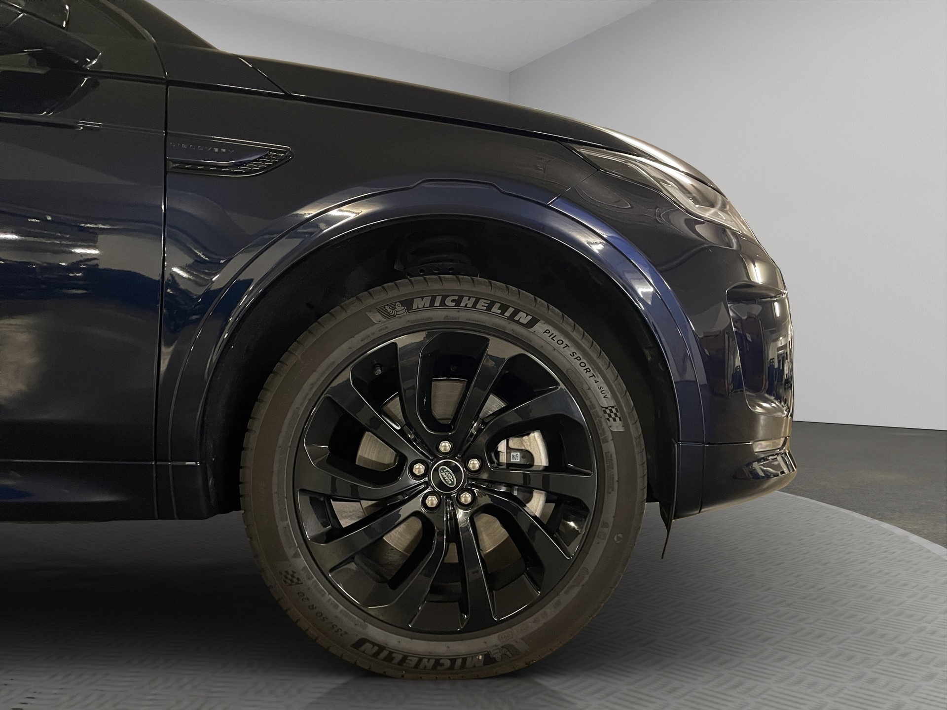 LAND ROVER Discovery Sport 1.5 T 300e R-Dynamic S (Plug-in Hybrid)-image-12