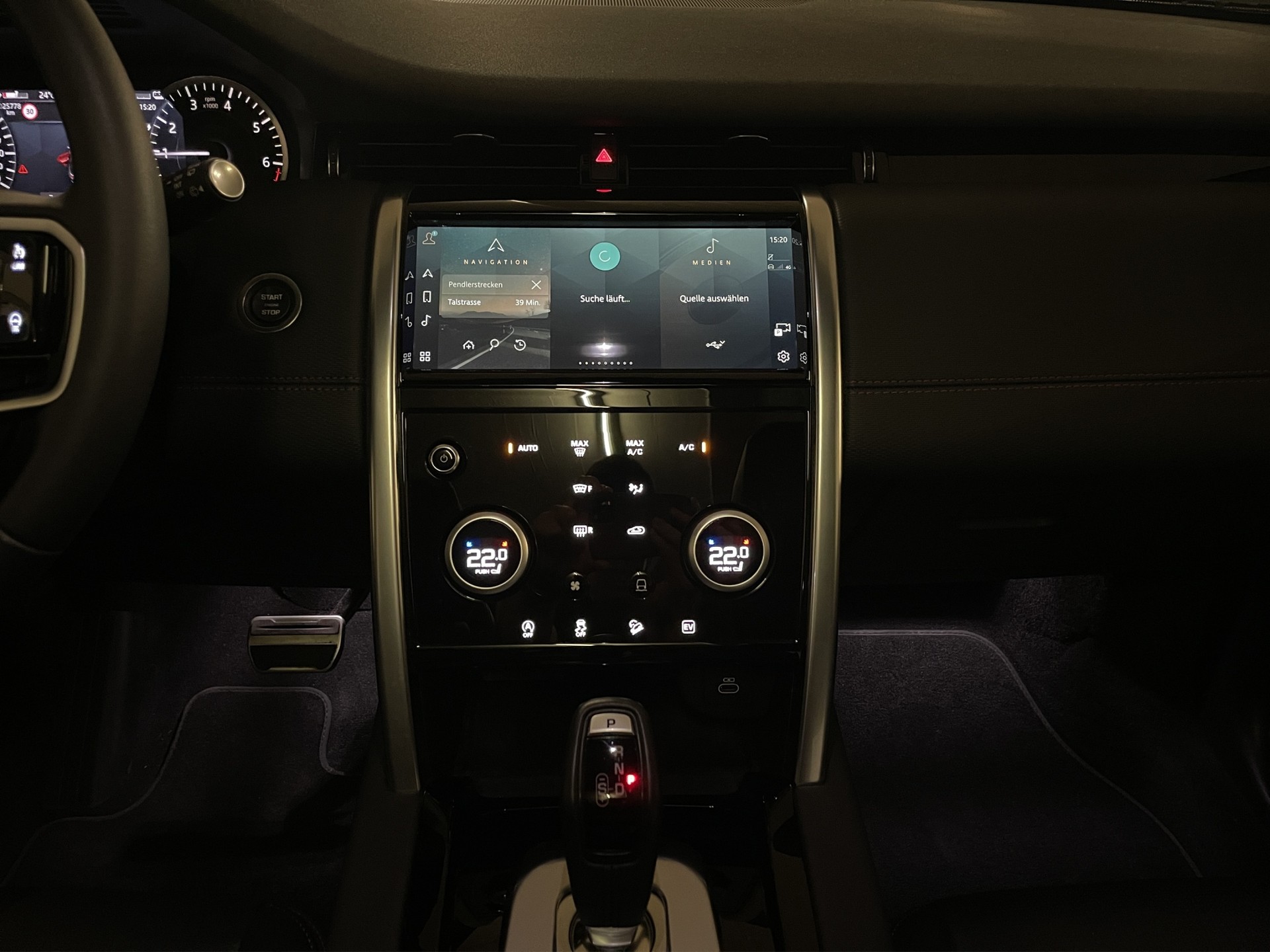 LAND ROVER Discovery Sport 1.5 T 300e R-Dynamic S (Plug-in Hybrid)-image-10