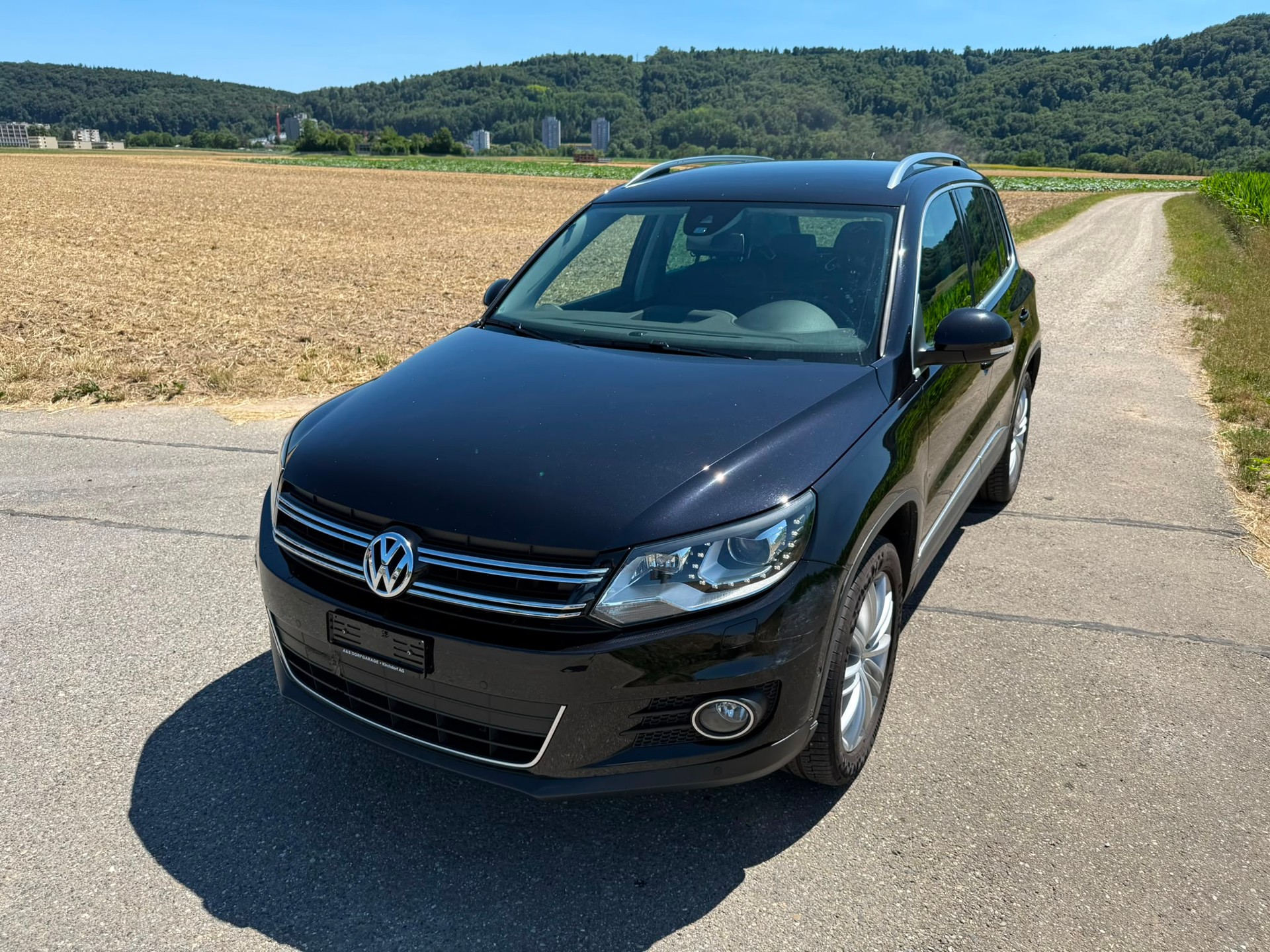 VW Tiguan 2.0 TDI BlueMotion Sport&Style 4Motion-image-0