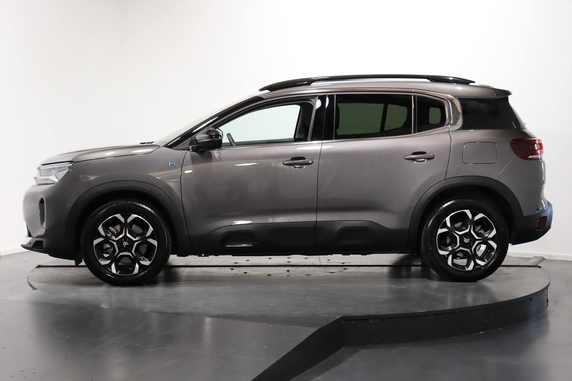 CITROEN C5 Aircross 1.6 Plug-in Hybrid Swiss Edition-image-1