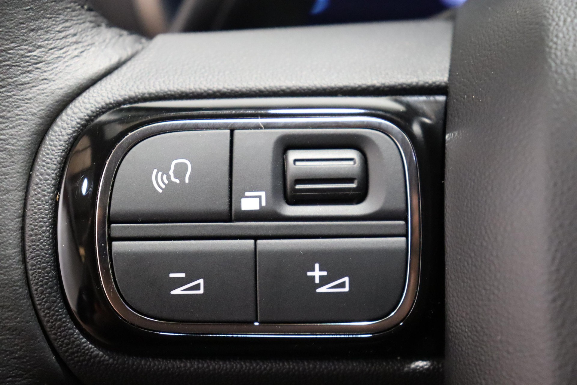 CITROEN C5 Aircross 1.6 Plug-in Hybrid Swiss Edition-image-11
