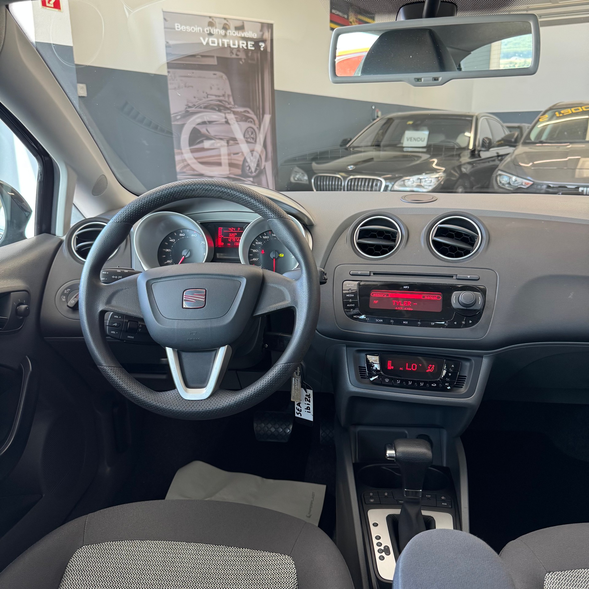 SEAT Ibiza 1.6 Style DSG-image-13