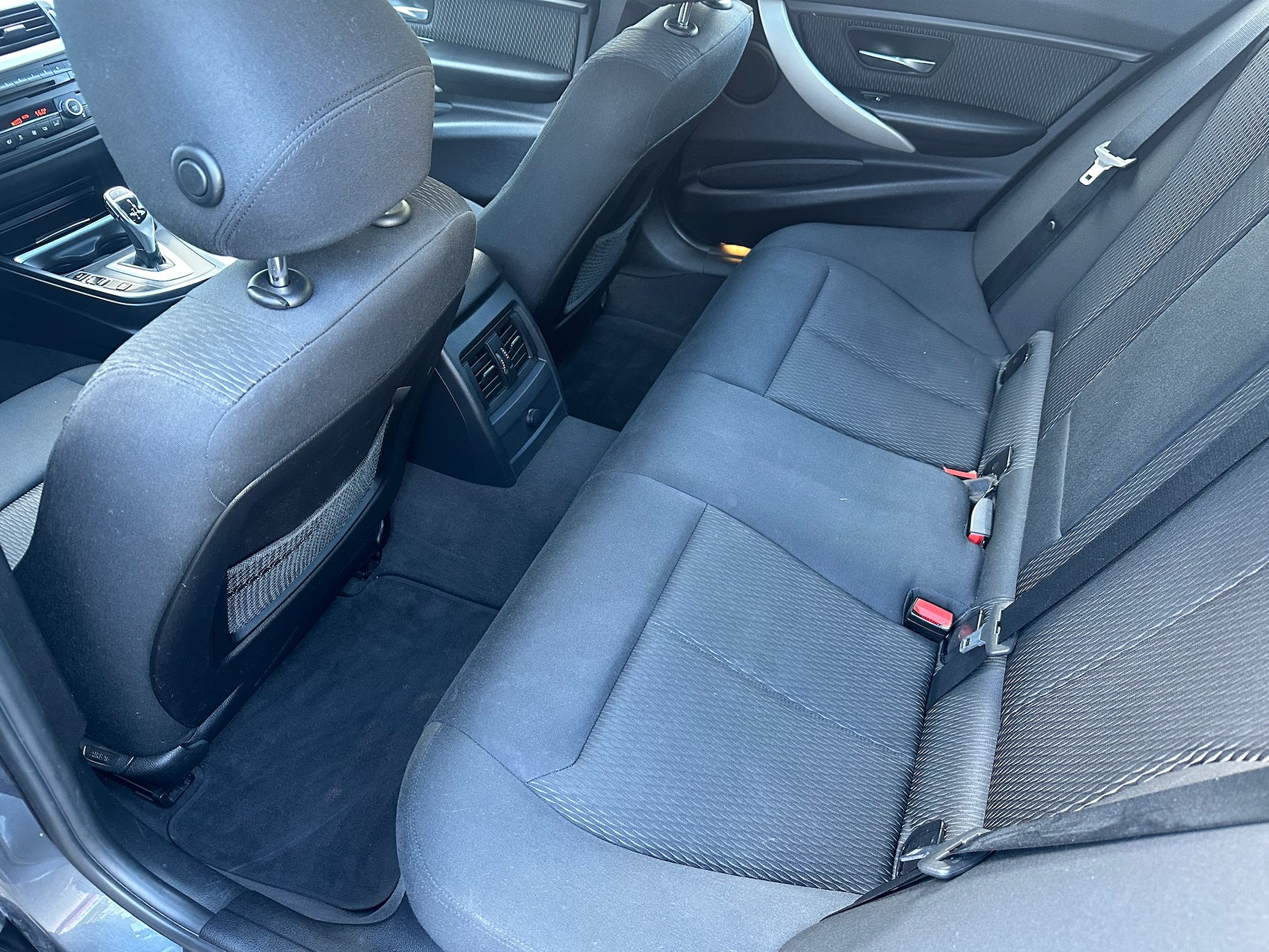 BMW 328i xDrive Touring Luxury Line Steptronic-image-14