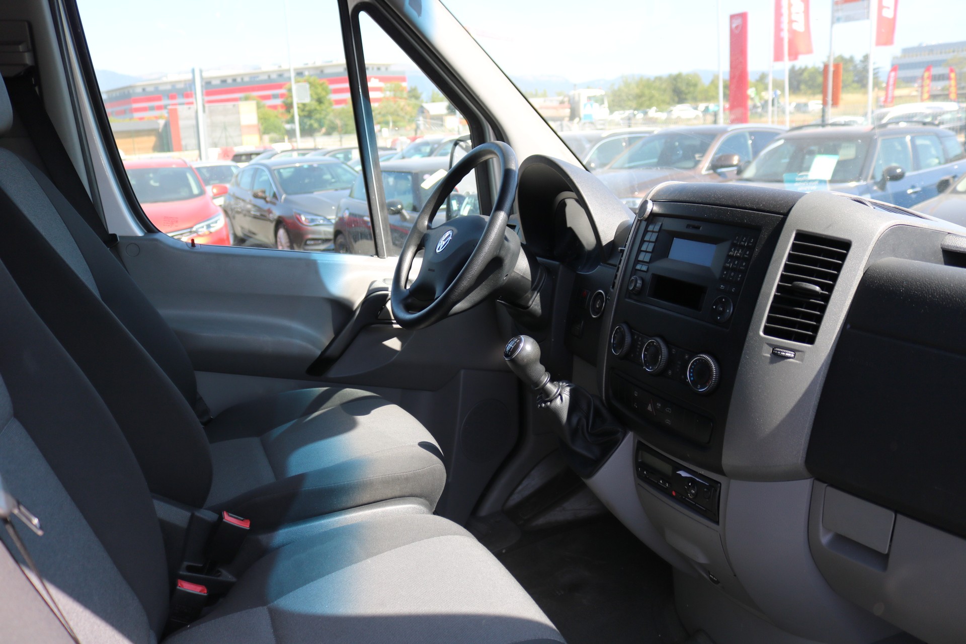 VW Crafter 50 2.0 TDI CR-image-16