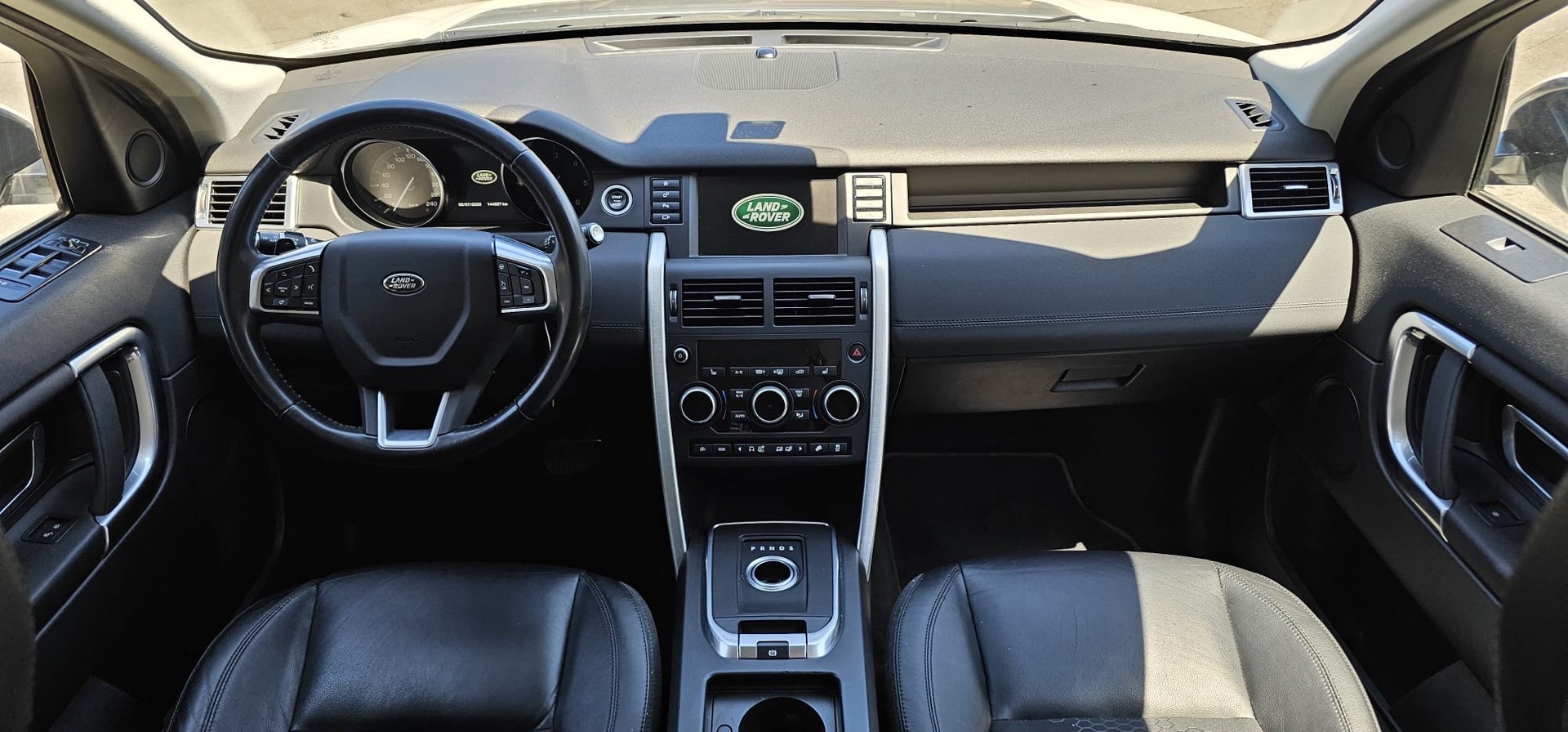 LAND ROVER Discovery Sport 2.0 TD4 HSE AT9-image-11