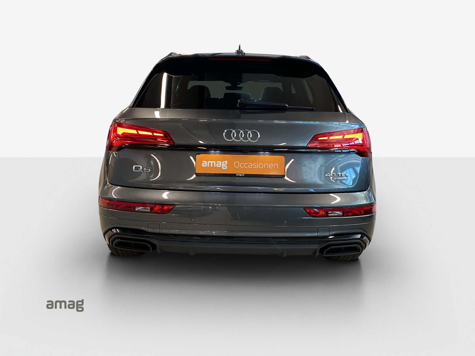 AUDI Q5 40 TDI Black Edition quattro S-tronic-image-3