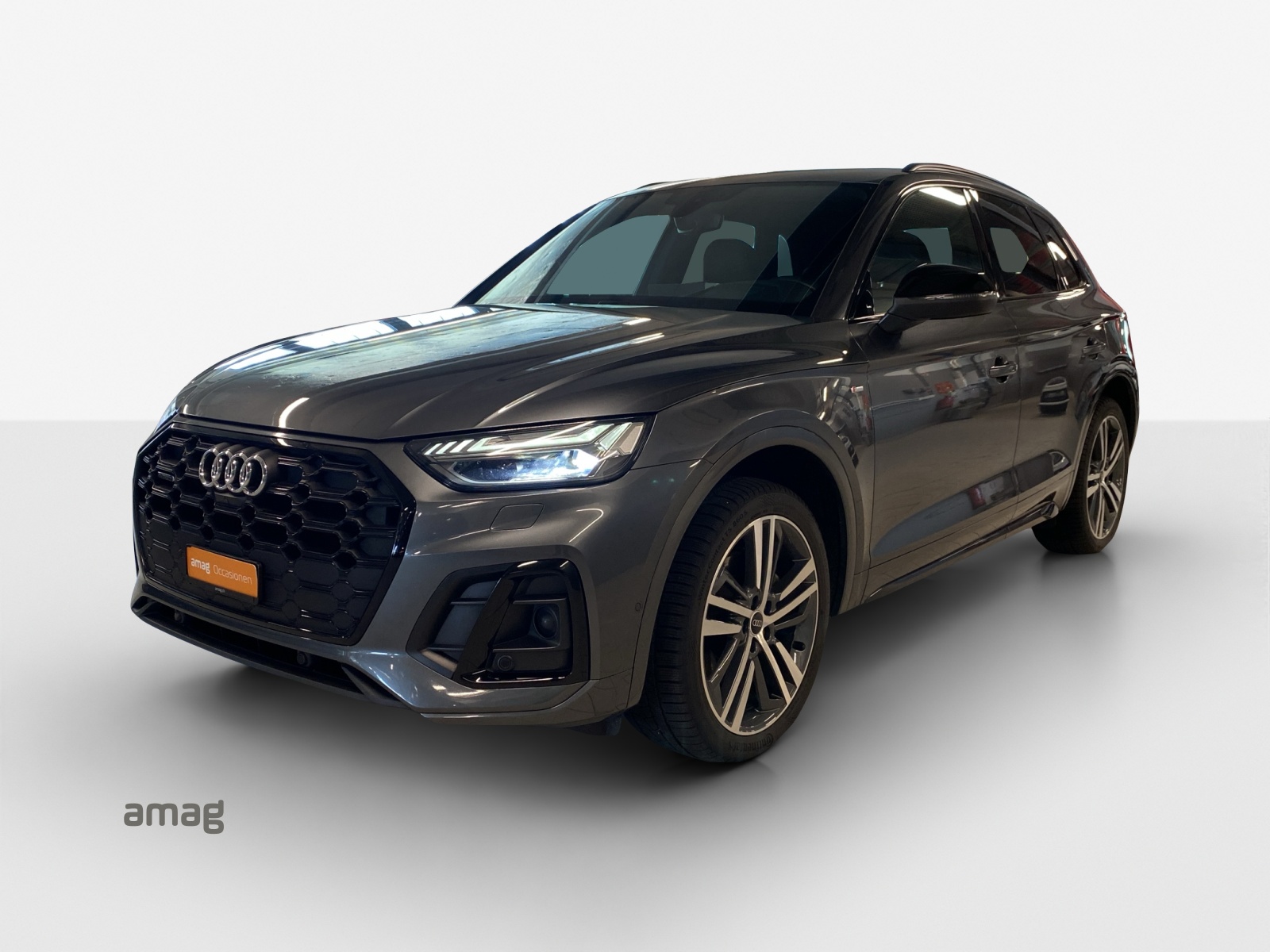 AUDI Q5 40 TDI Black Edition quattro S-tronic-image-0
