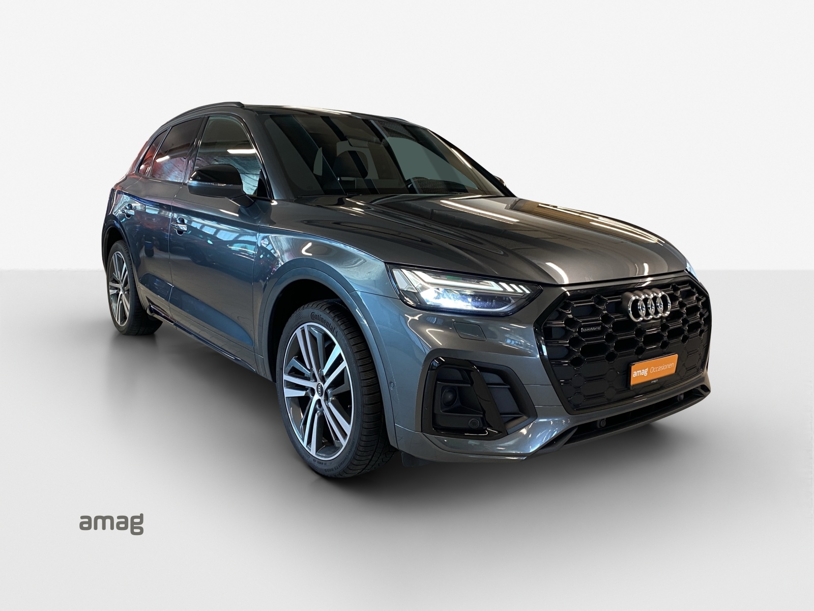 AUDI Q5 40 TDI Black Edition quattro S-tronic-image-5