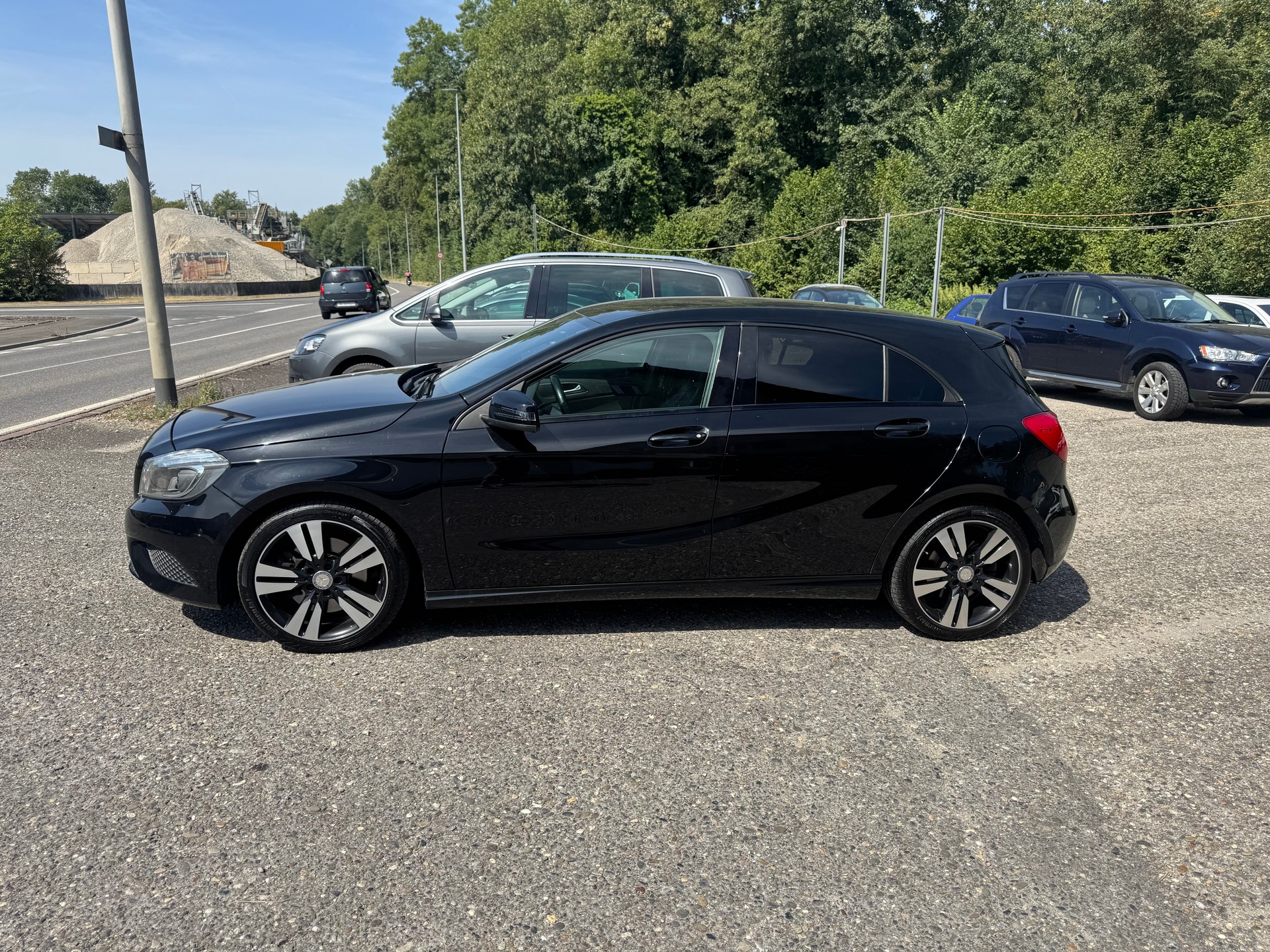 MERCEDES-BENZ A 250 4Matic 7G-DCT-image-3