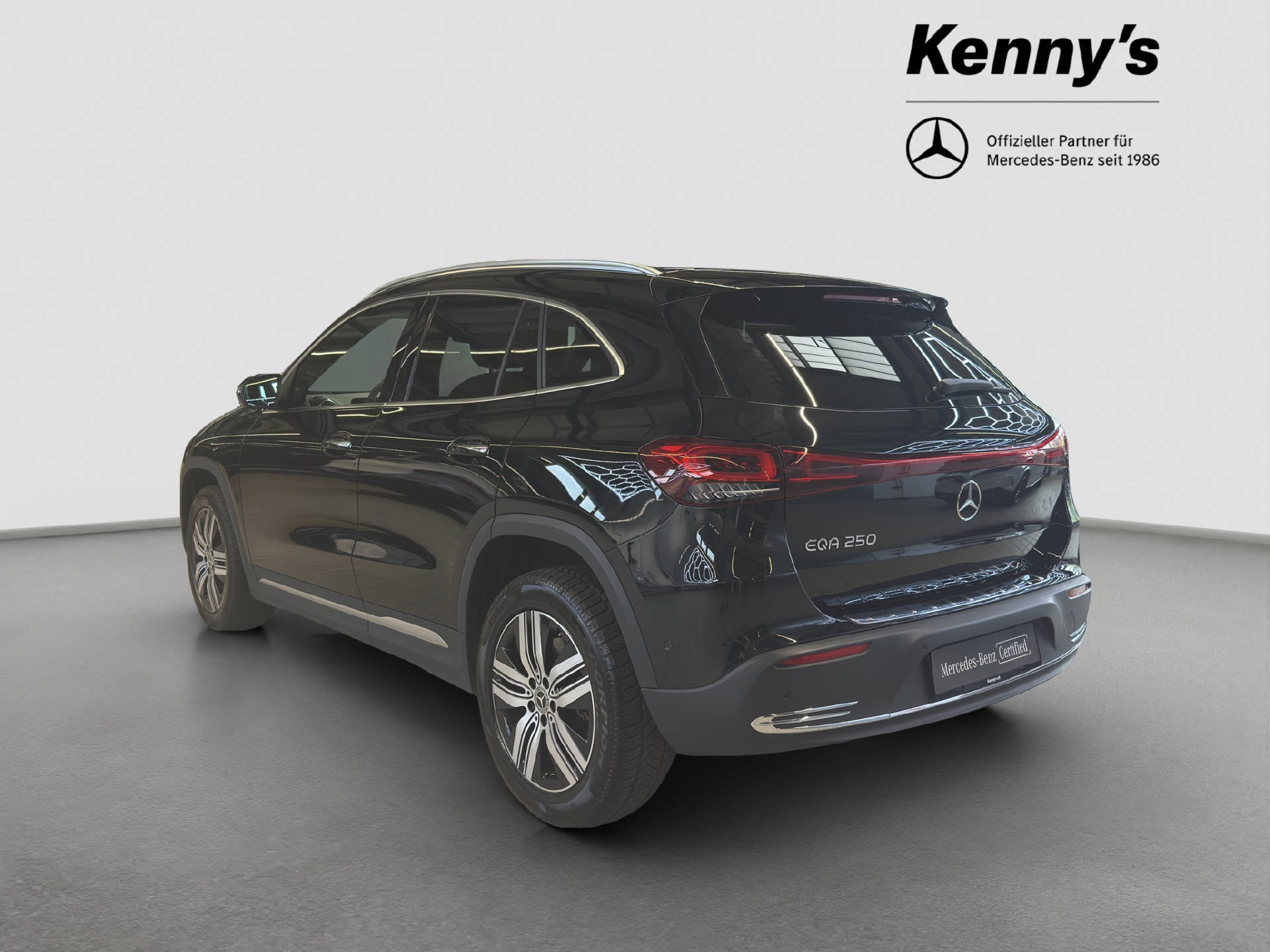 MERCEDES-BENZ EQA 250 Electric Art Line-image-3
