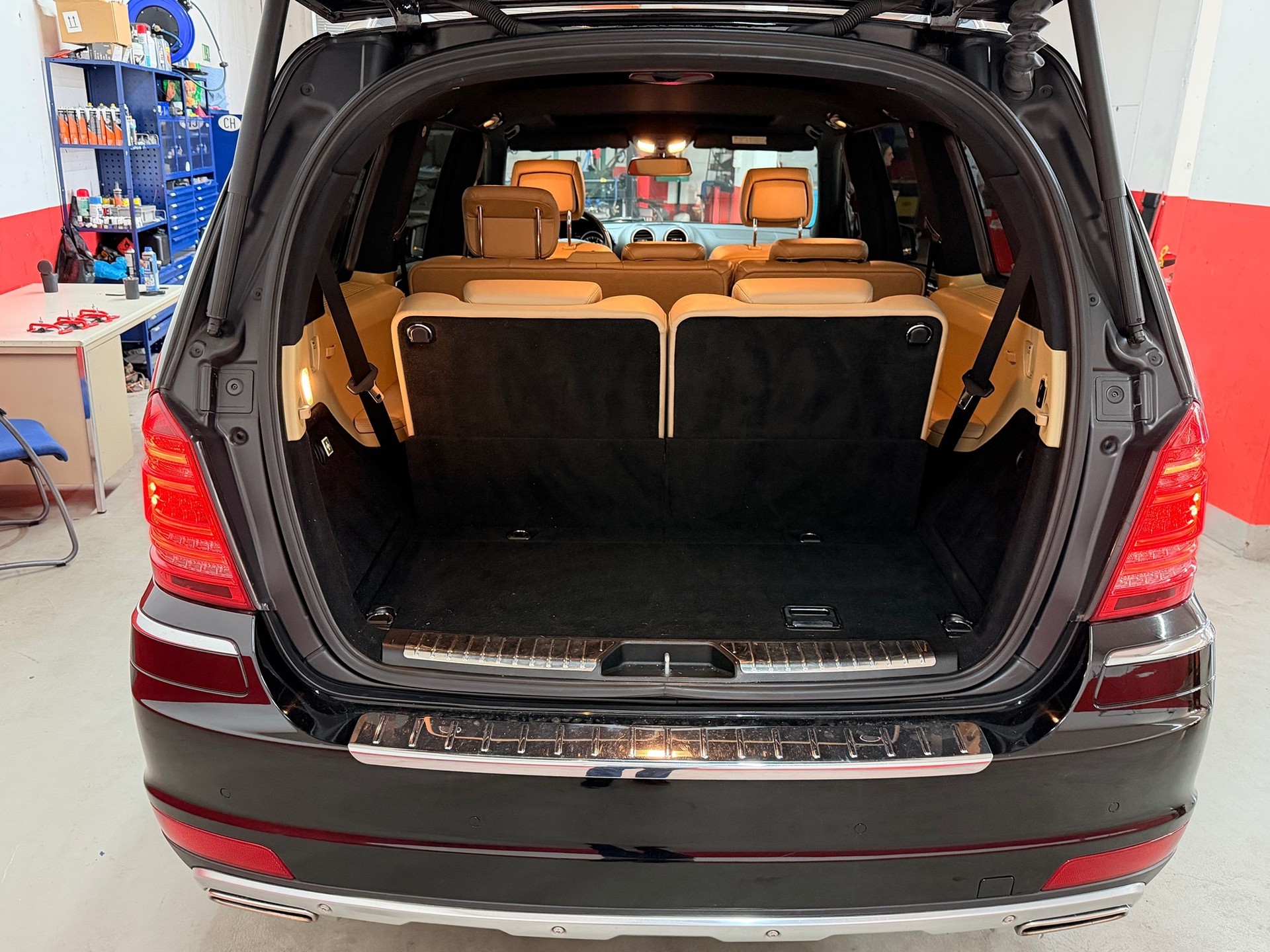 MERCEDES-BENZ GL 350 BlueTEC 4Matic 7G-TRONIC 7-SITZ-image-13