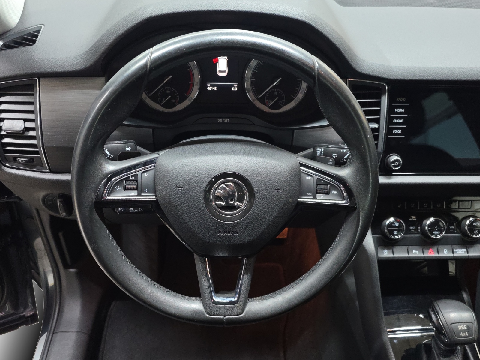 SKODA Kodiaq 2.0 TSI Ambition 4x4-image-9
