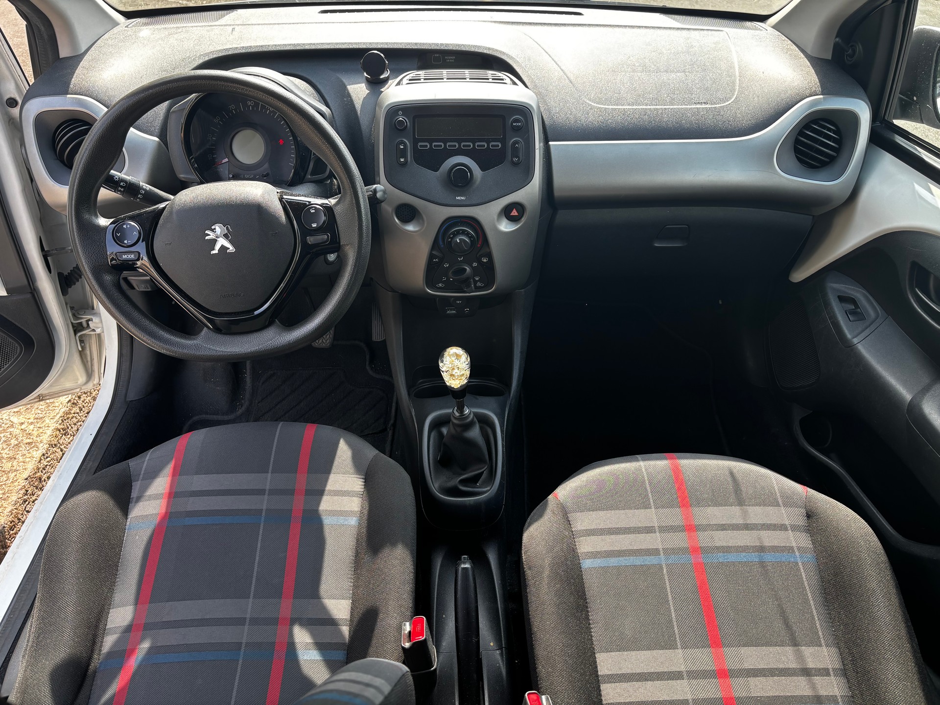 PEUGEOT 108 1.0 VTi Active-image-10