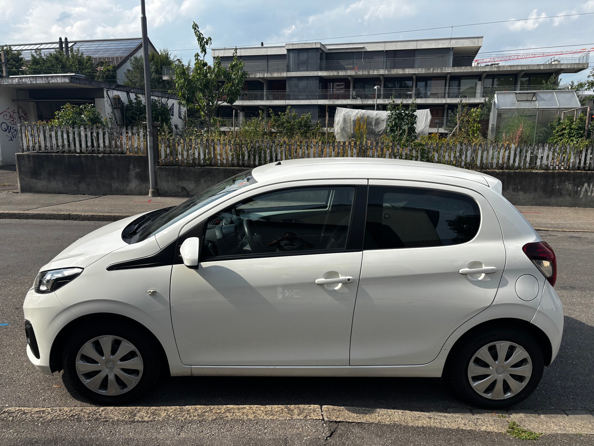 PEUGEOT 108 1.0 VTi Active-image-2