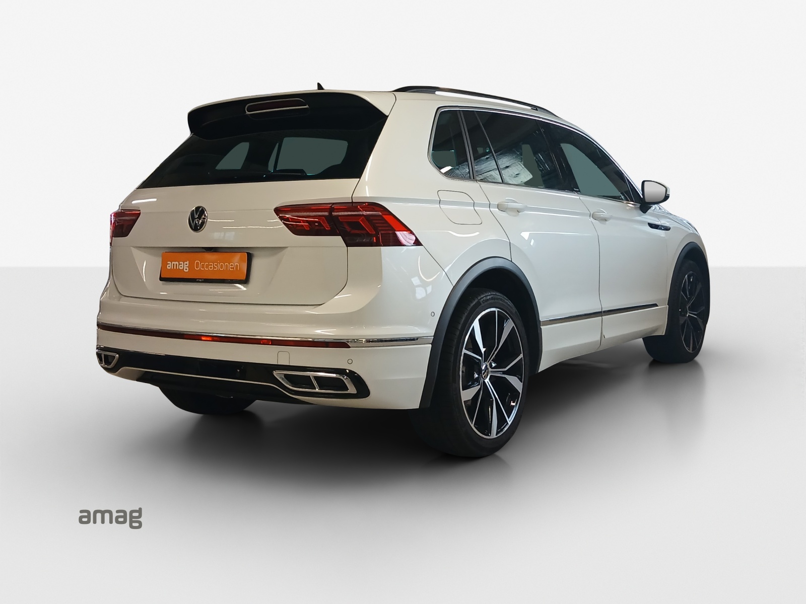VW Tiguan 2.0TSI R-Line 4Motion DSG-image-4