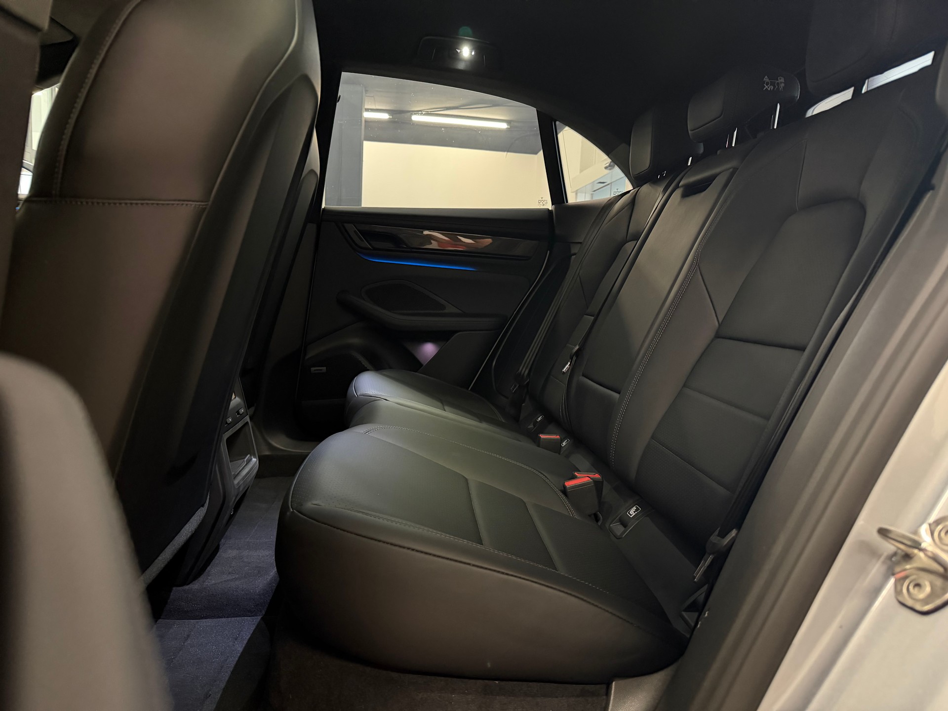 PORSCHE Macan Turbo 100kWh-image-26