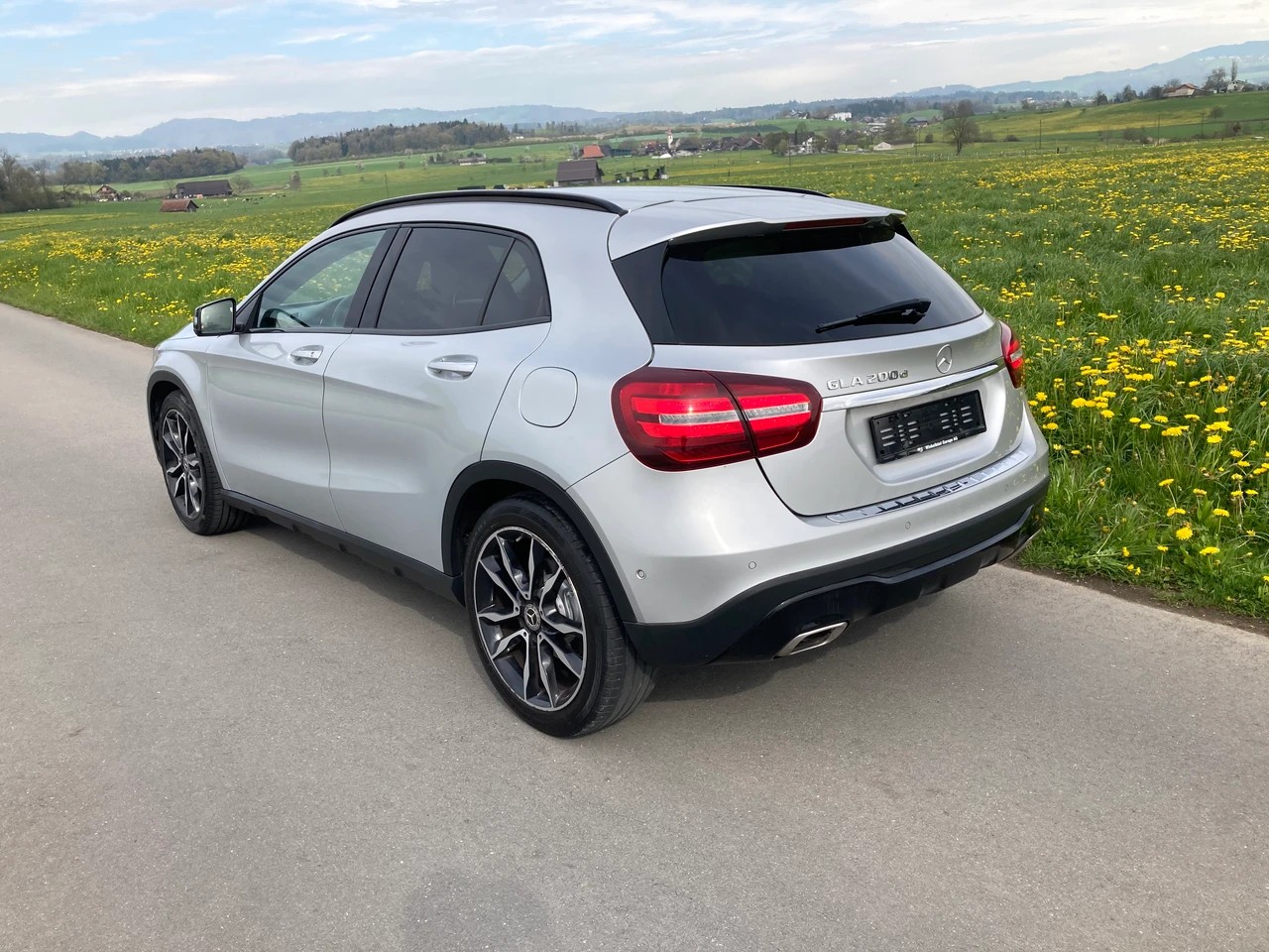 MERCEDES-BENZ GLA 200 CDI Night Star-image-3