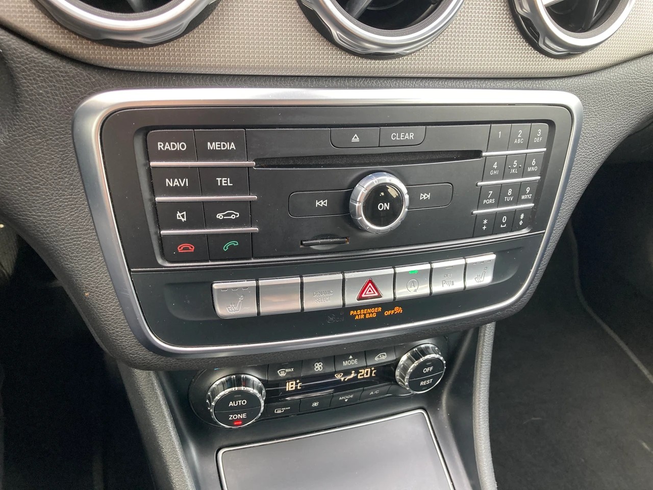 MERCEDES-BENZ GLA 200 CDI Night Star-image-10