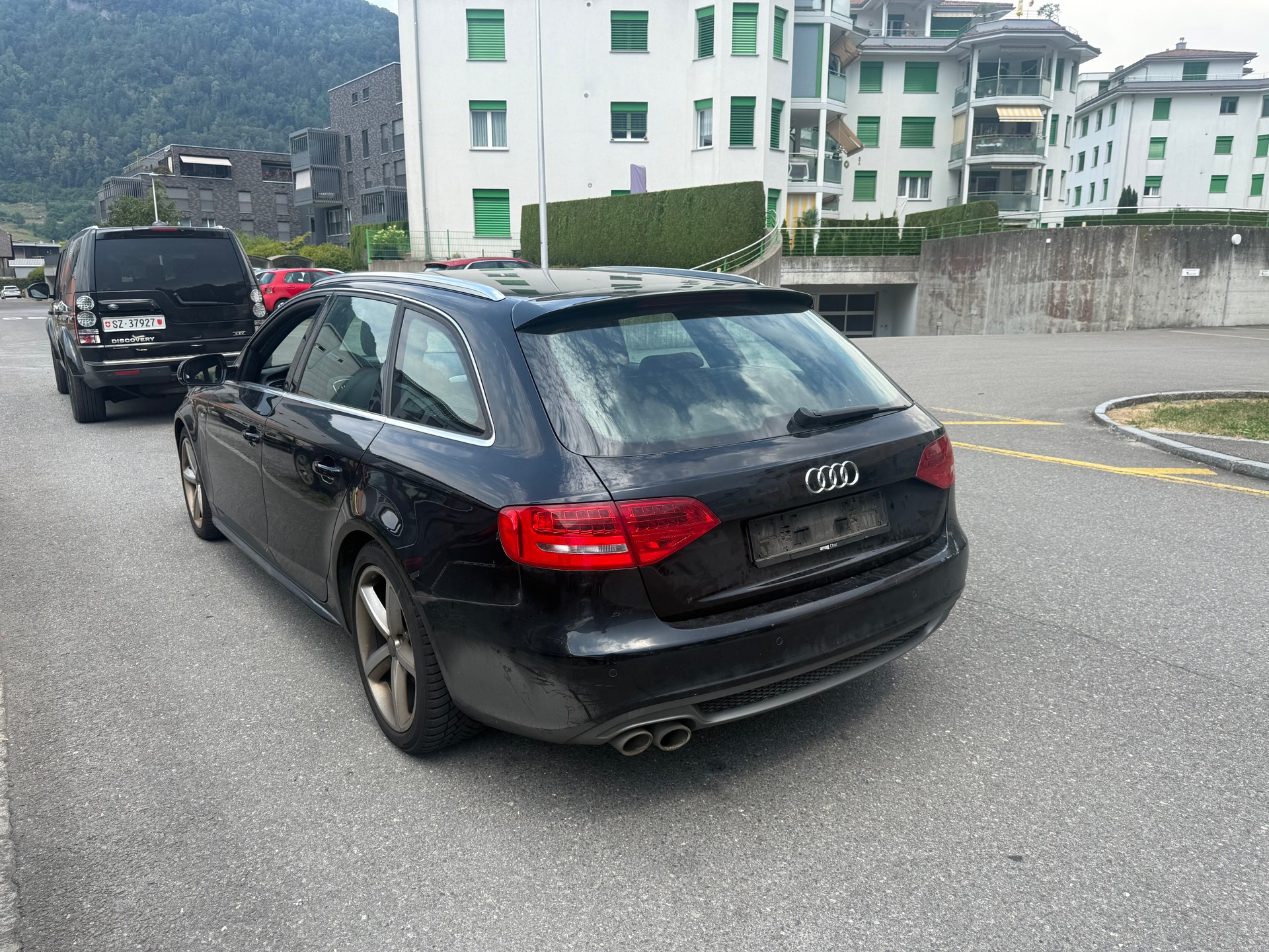 AUDI A4 Avant 2.0 TDI quattro-showroom-element-2