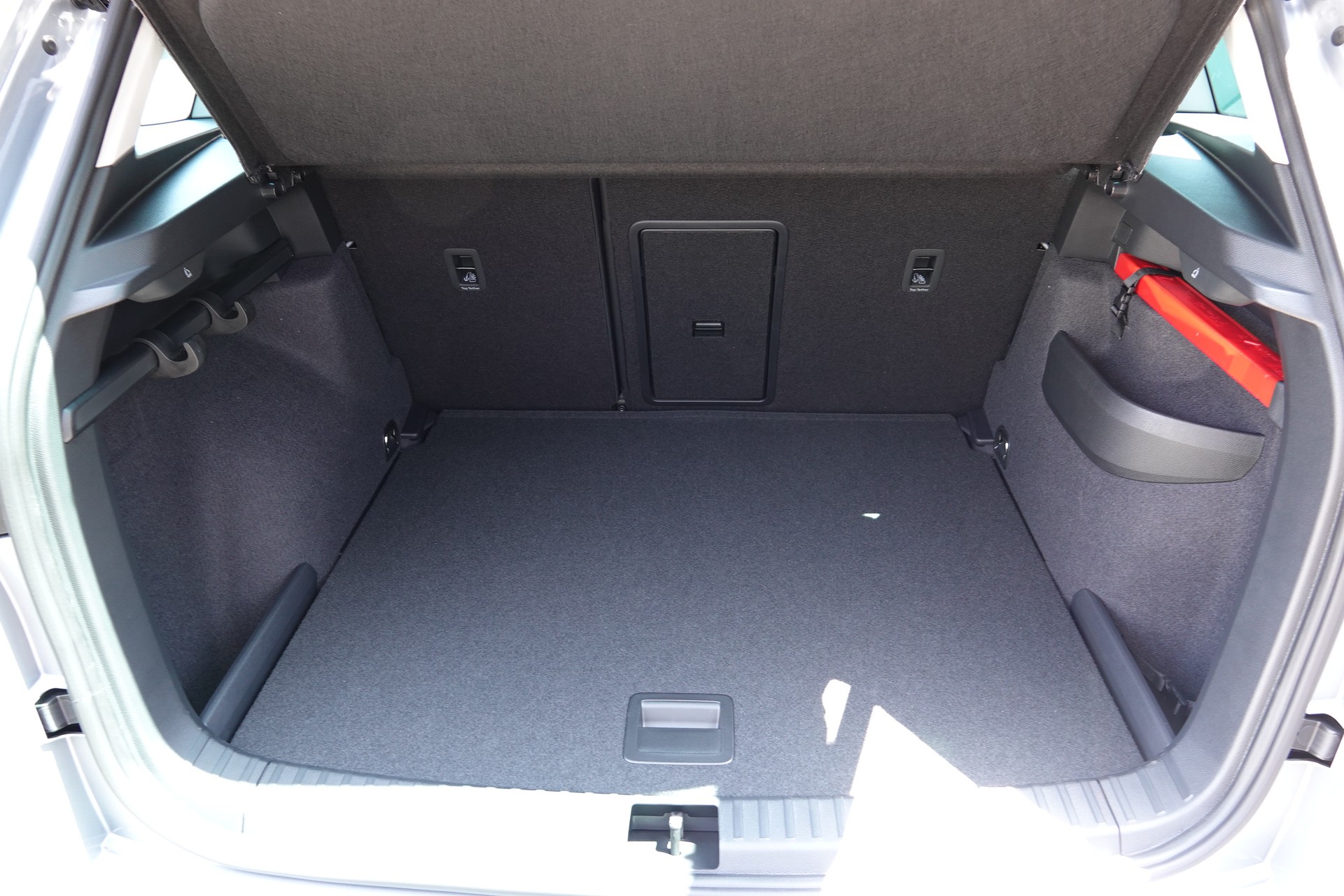 SKODA Karoq 1.5 TSI Dynamic DSG-image-15