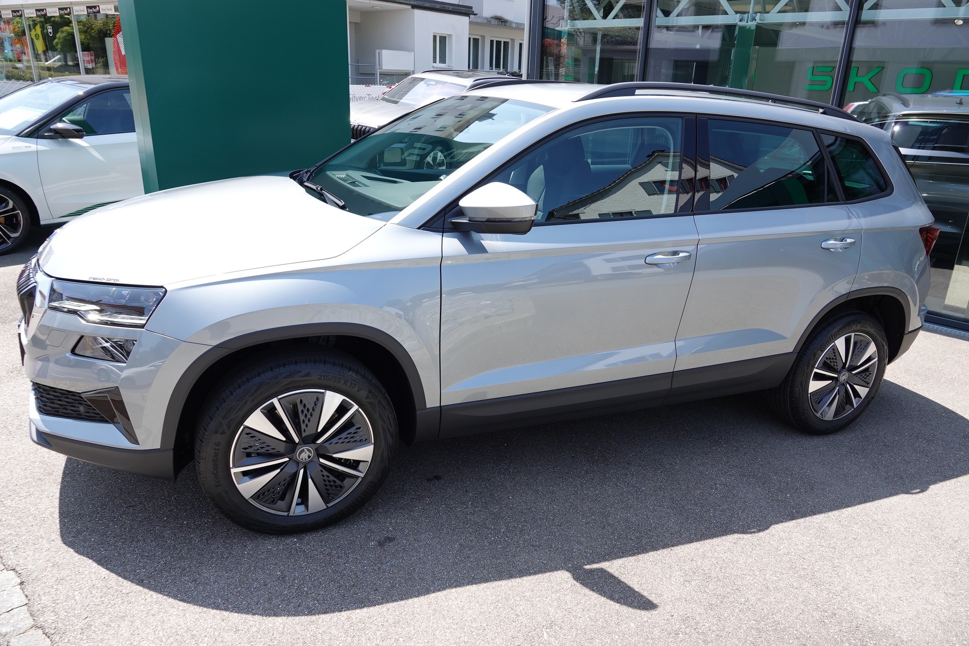 SKODA Karoq 1.5 TSI Dynamic DSG-image-3