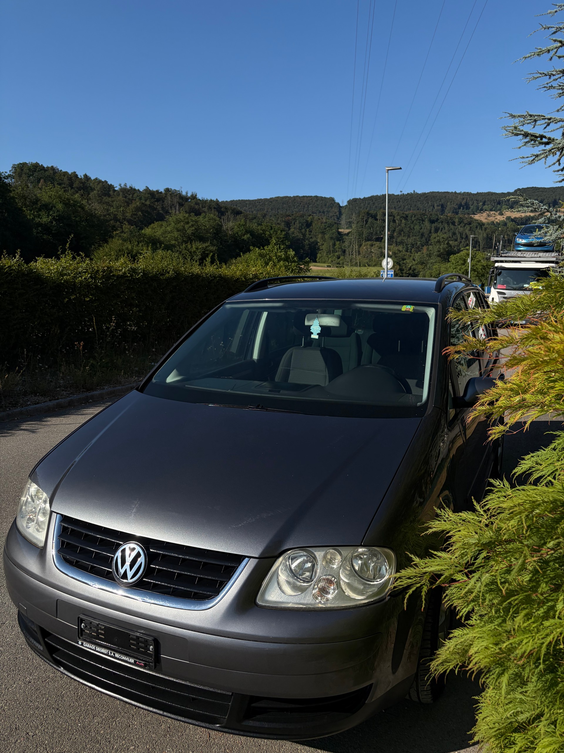 VW Touran 2.0 TDI Trendline-image-6