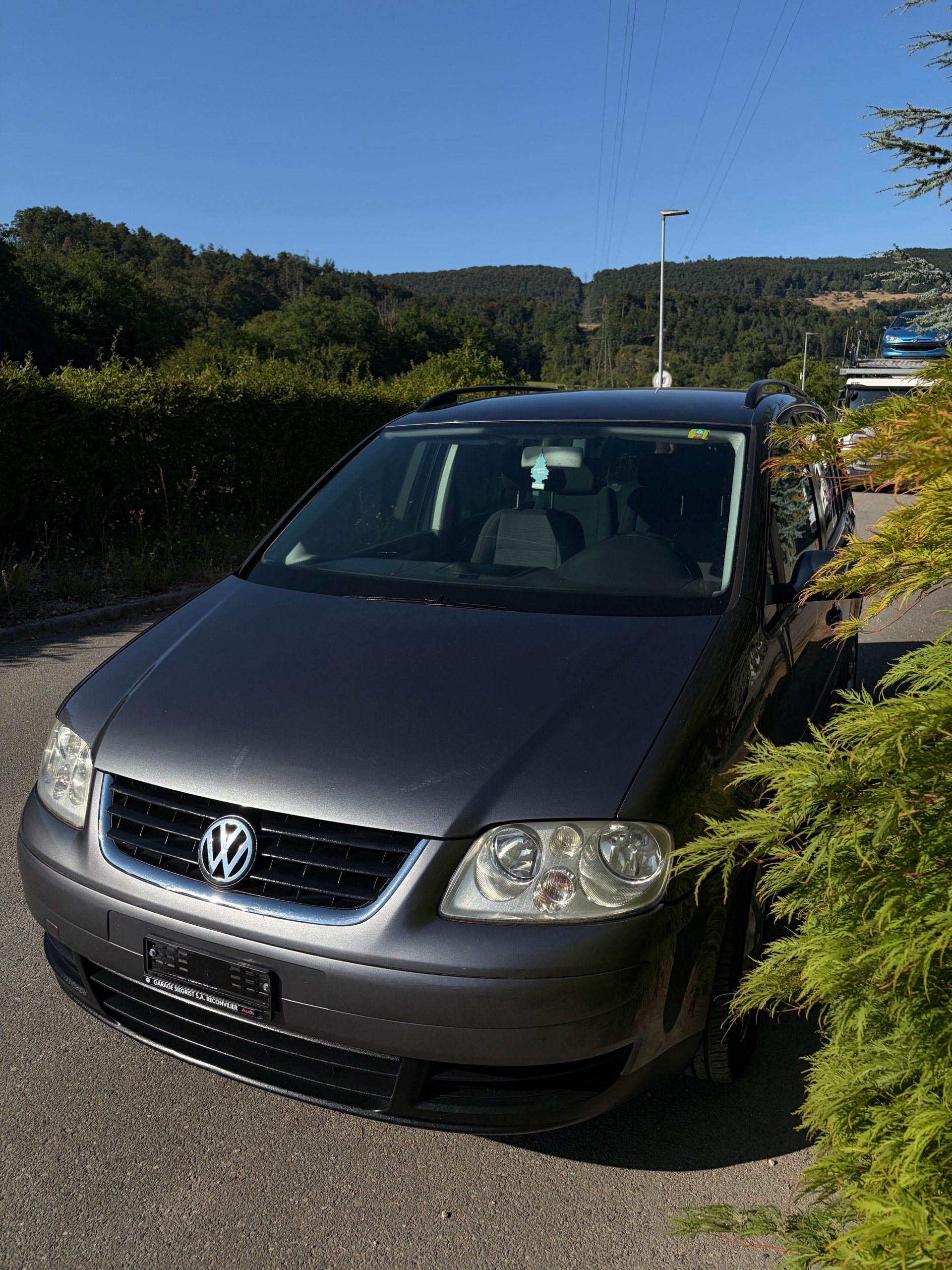 VW Touran 2.0 TDI Trendline-image-1