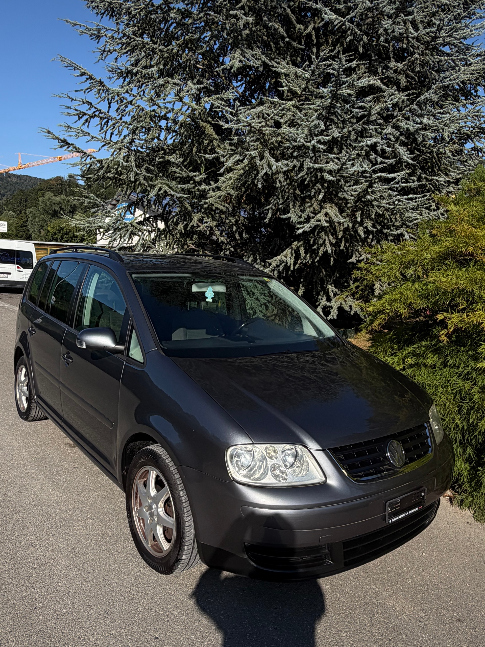 VW Touran 2.0 TDI Trendline-image-2
