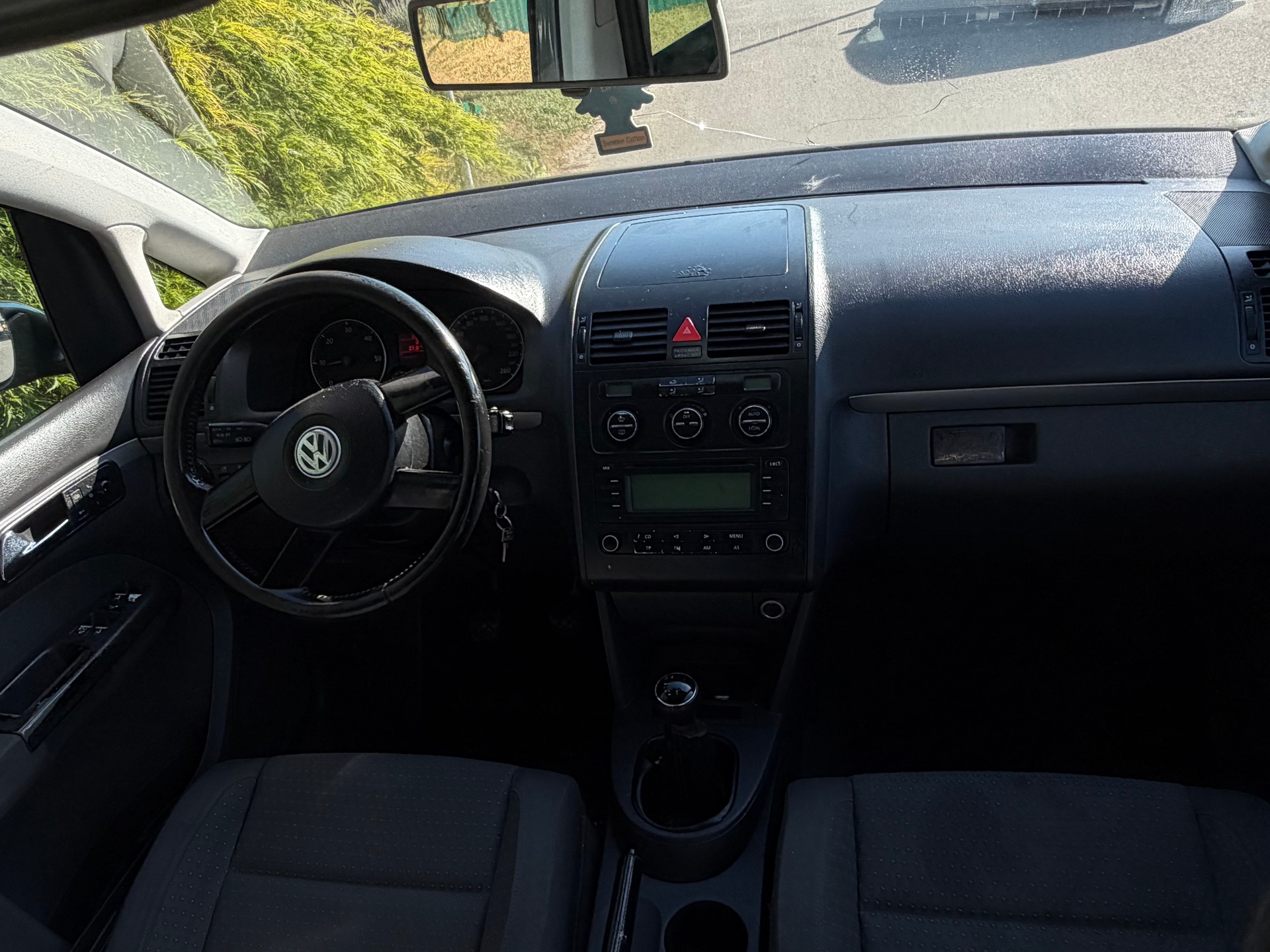 VW Touran 2.0 TDI Trendline-image-4