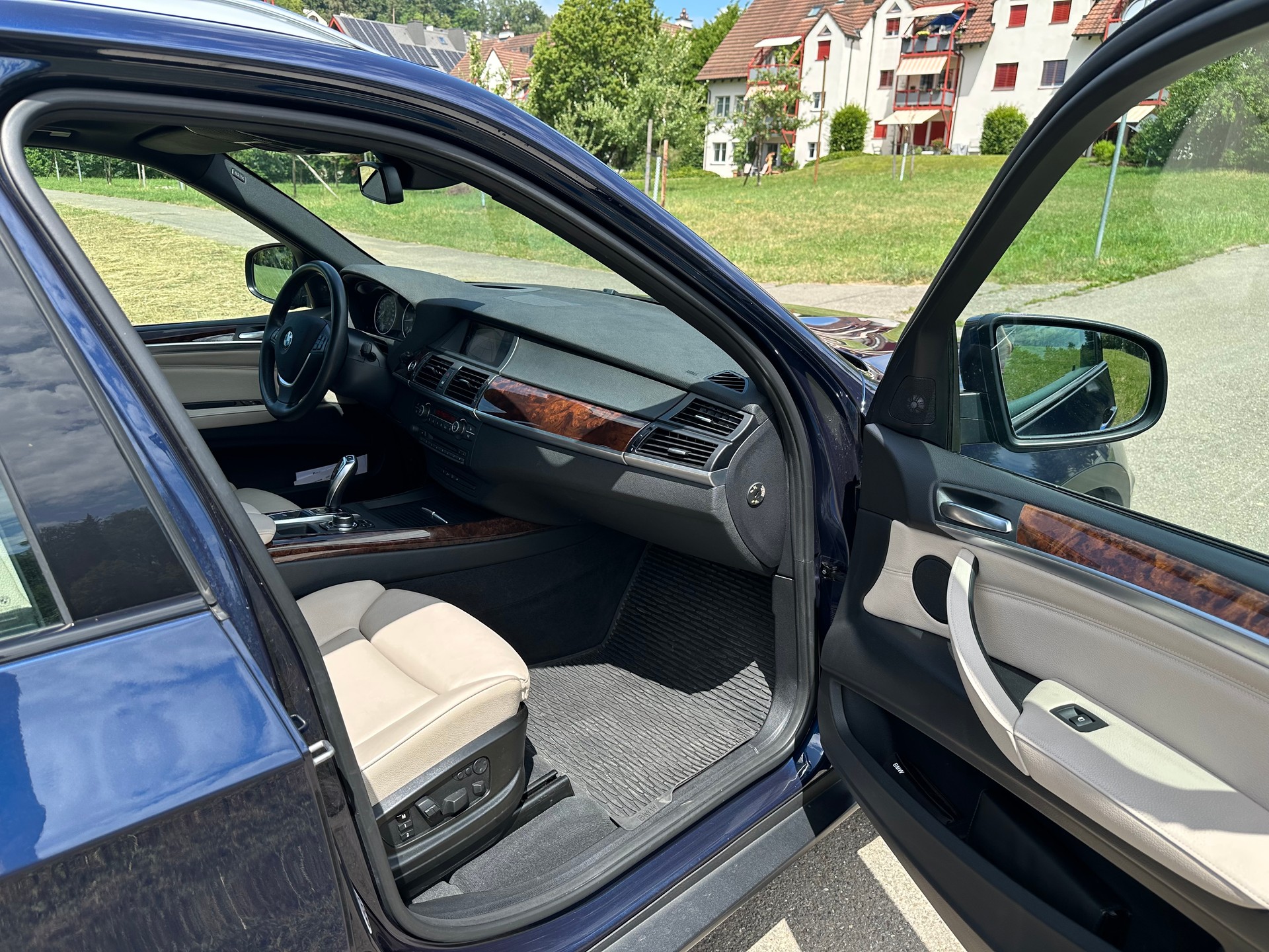 BMW 40d xDrive-image-11