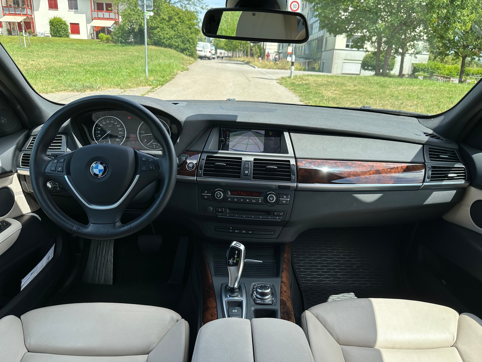 BMW 40d xDrive-image-14