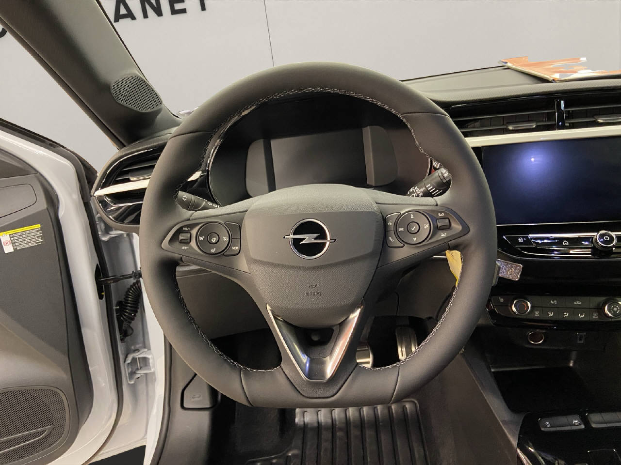 OPEL Corsa 1.2 T Hybrid Viva-image-6