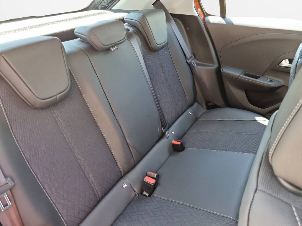 OPEL Corsa e-Elegance-image-7