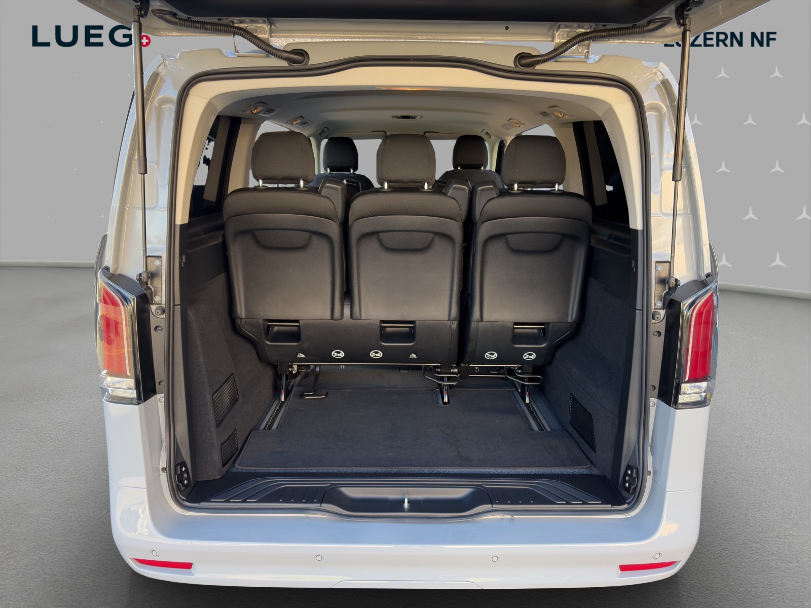 MERCEDES-BENZ Vito 116 CDI Lang Pro Tourer 4Matic 9G-Tronic-image-9