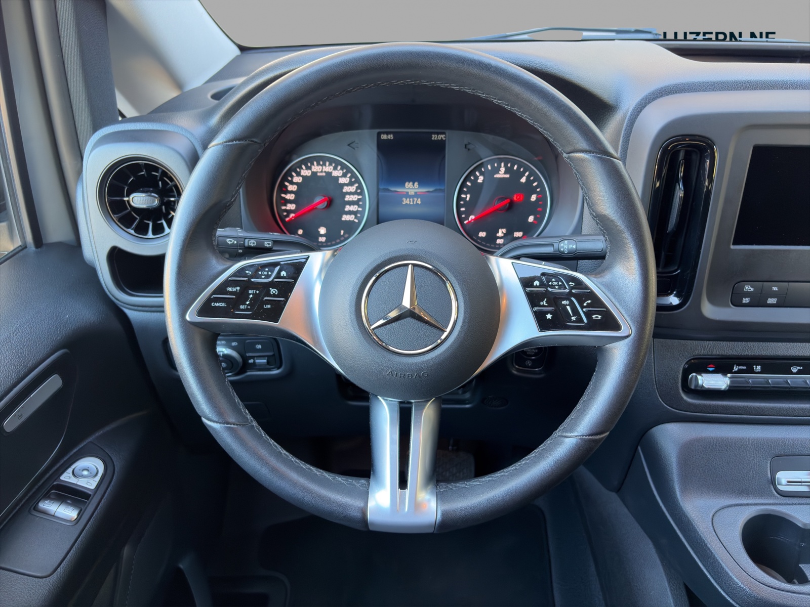 MERCEDES-BENZ Vito 116 CDI Lang Pro Tourer 4Matic 9G-Tronic-image-10