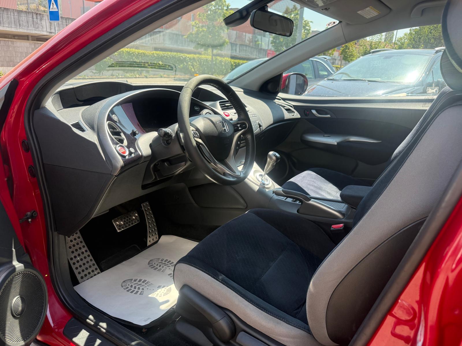 HONDA Civic 1.8i Sport-image-8