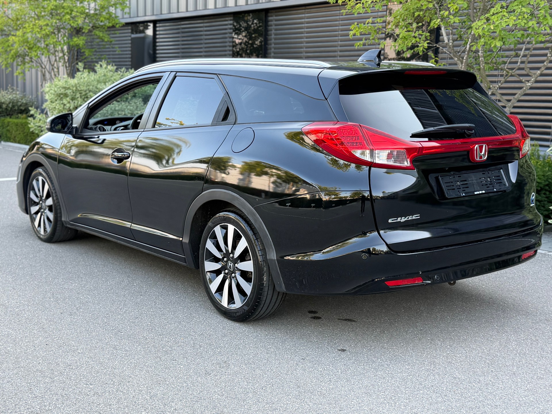 HONDA Civic Tourer 1.6 i-DTEC Sport-image-4